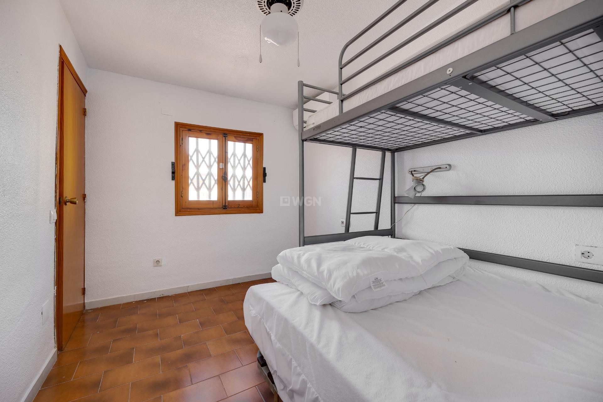 Odsprzedaż - Bungalow - Torrevieja - La Mata