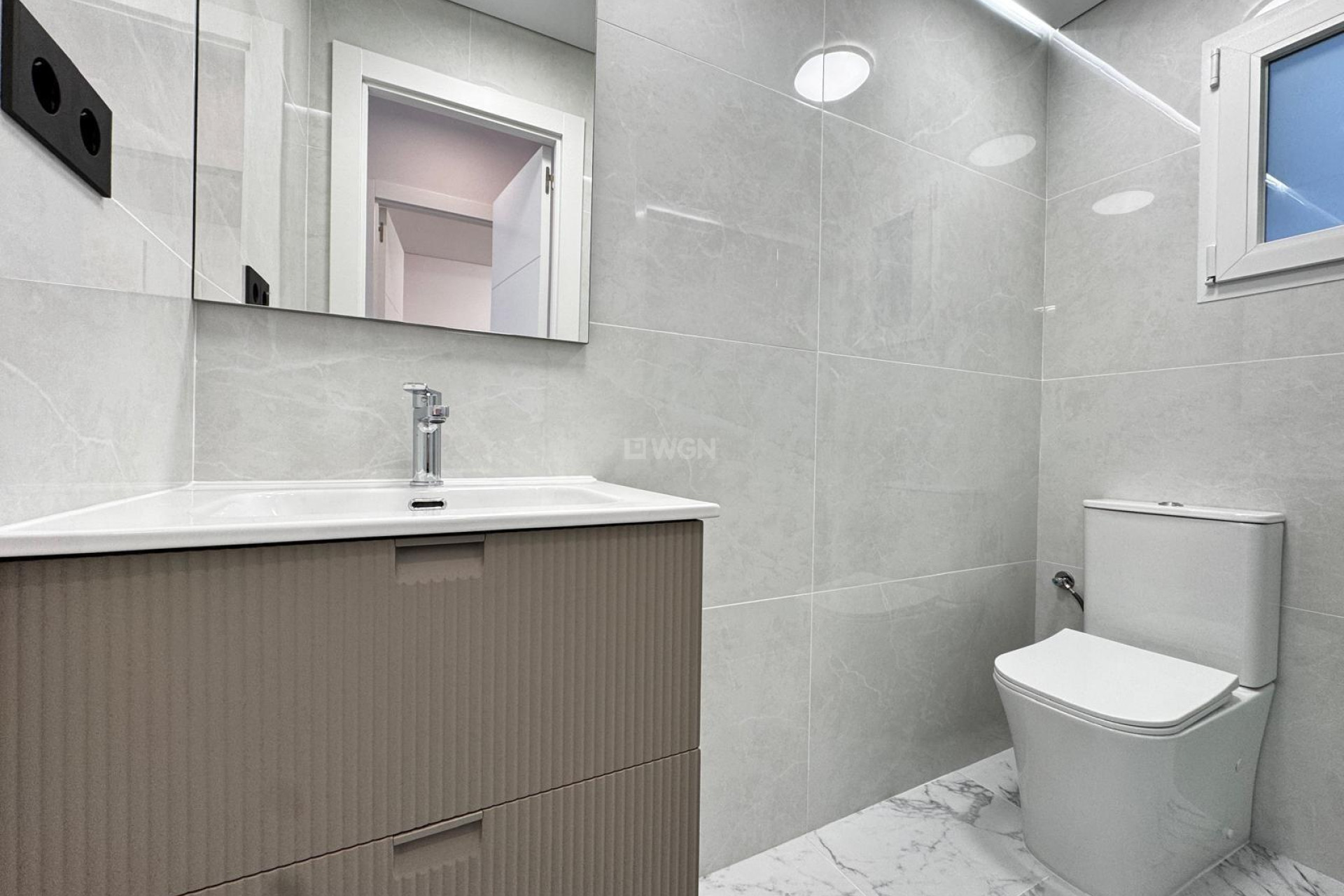 Odsprzedaż - Bungalow - Torrevieja - La Siesta - El Salado - Torreta