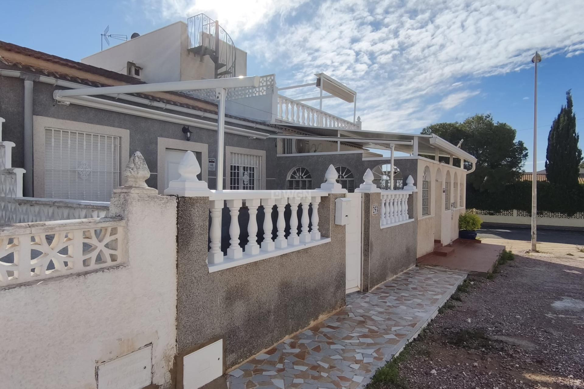 Odsprzedaż - Bungalow - Torrevieja - La Siesta - El Salado - Torreta