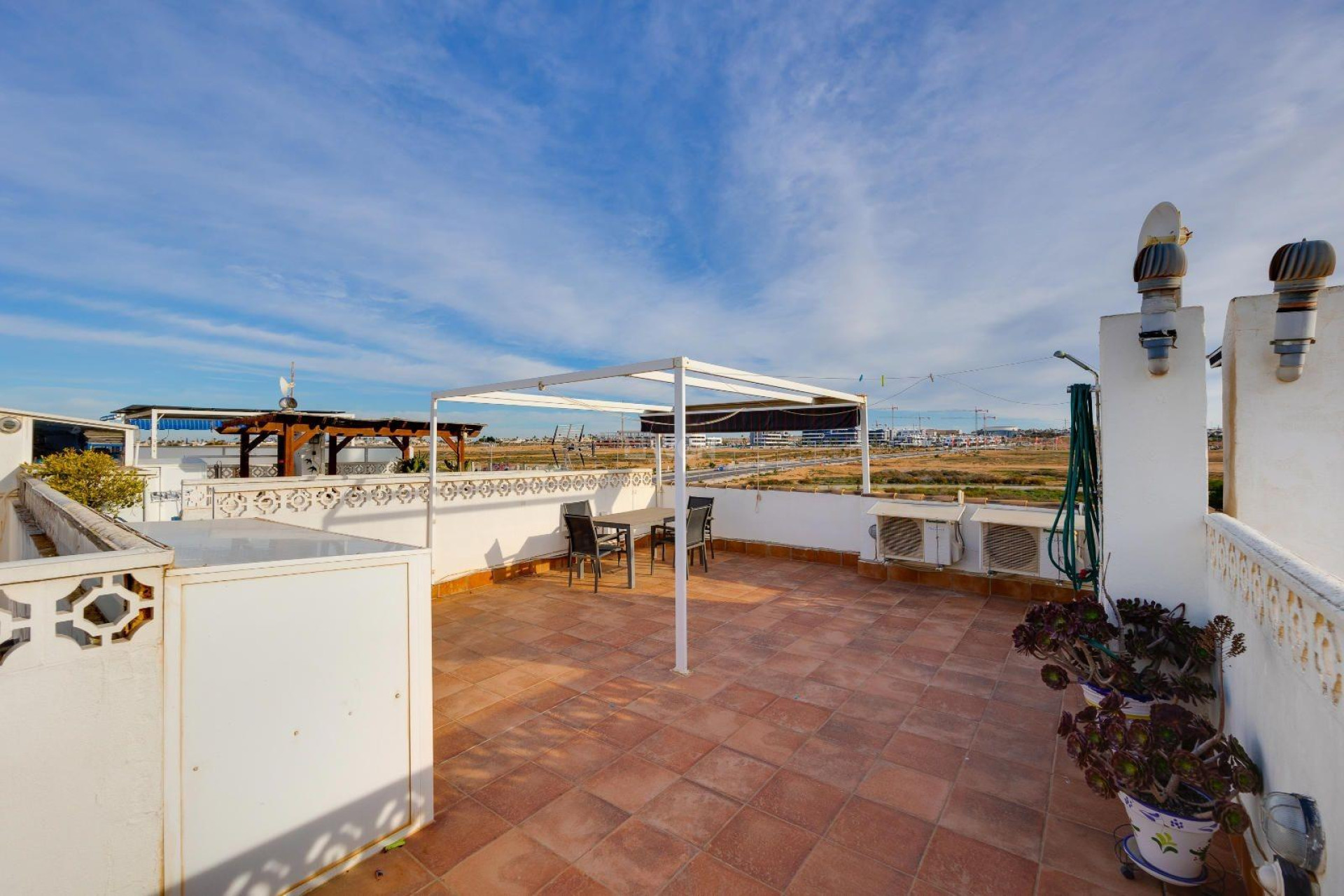 Odsprzedaż - Bungalow - Torrevieja - La Siesta - El Salado - Torreta