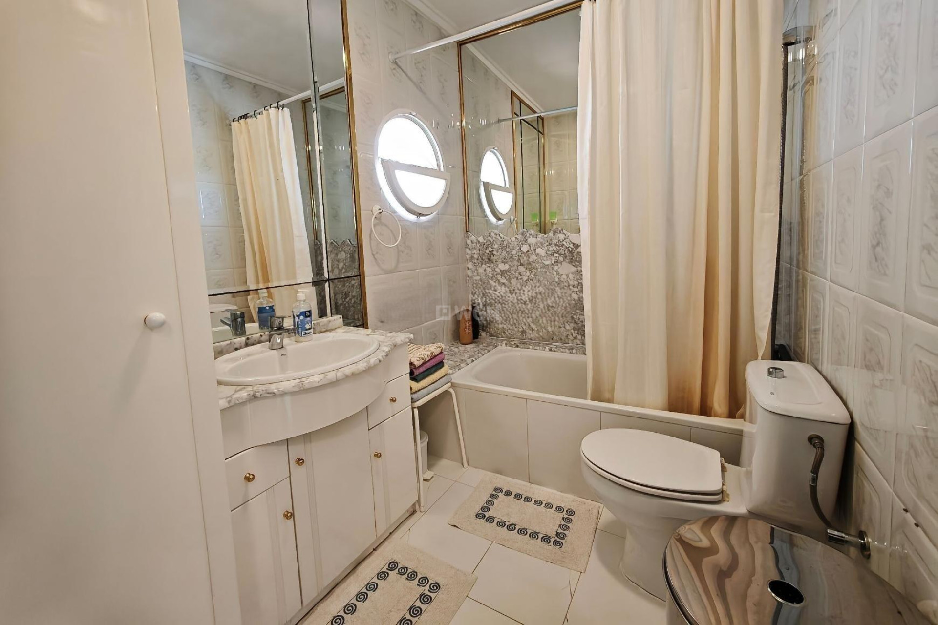 Odsprzedaż - Bungalow - Torrevieja - Los Balcones - Los Altos del Edén