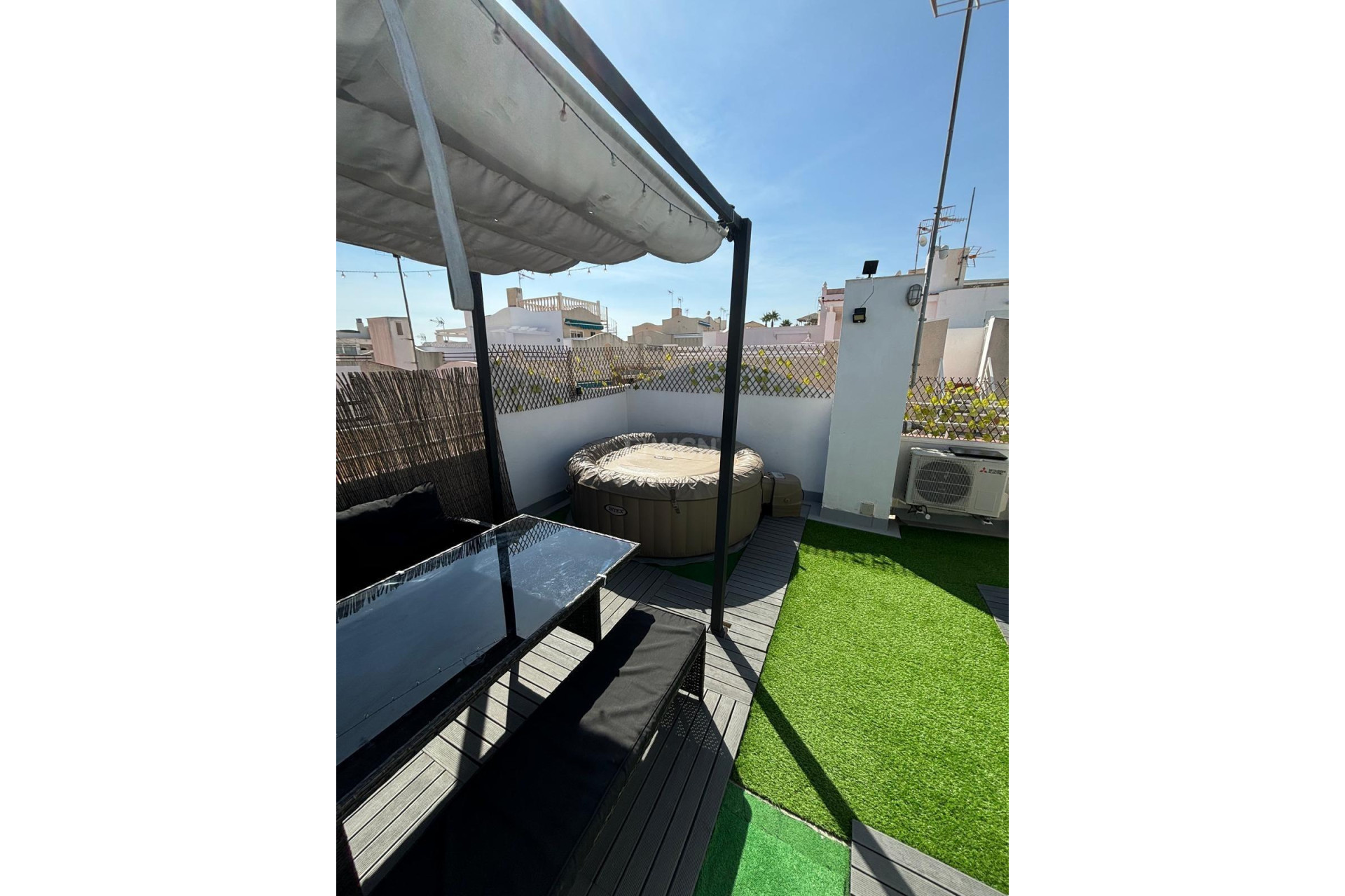 Odsprzedaż - Bungalow - Torrevieja - Los Balcones