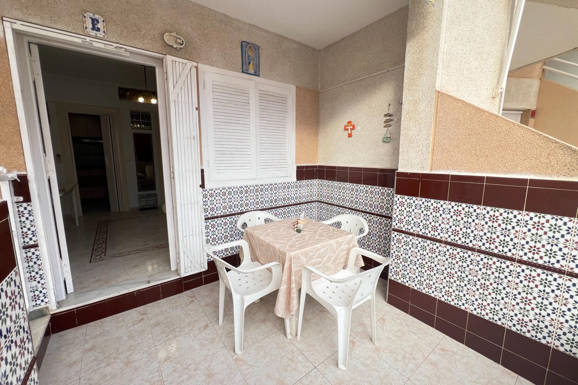 Odsprzedaż - Bungalow - Torrevieja - Nueva Torrevieja