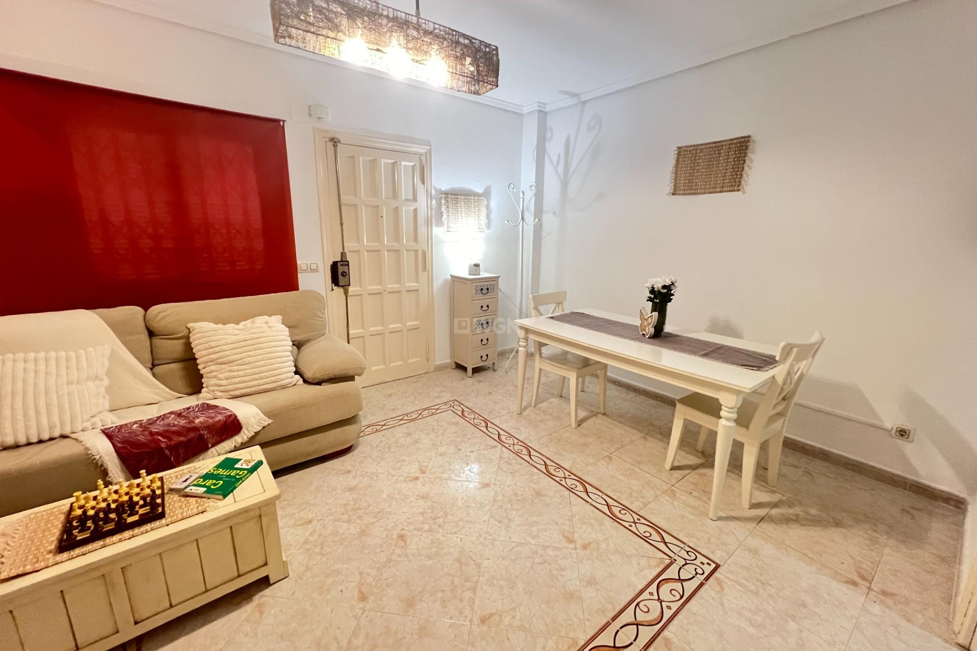 Odsprzedaż - Bungalow - Torrevieja - Nueva Torrevieja