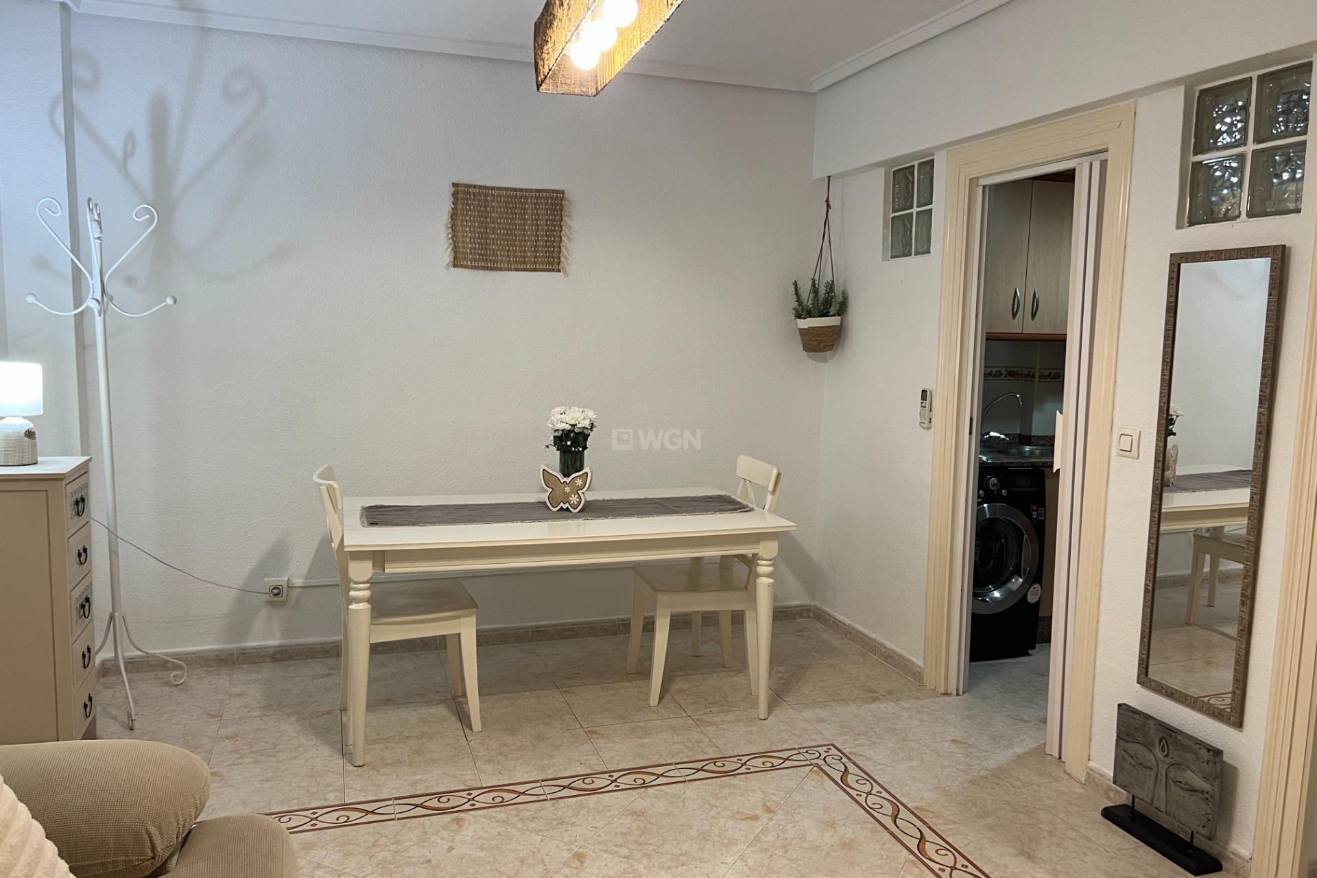 Odsprzedaż - Bungalow - Torrevieja - Nueva Torrevieja