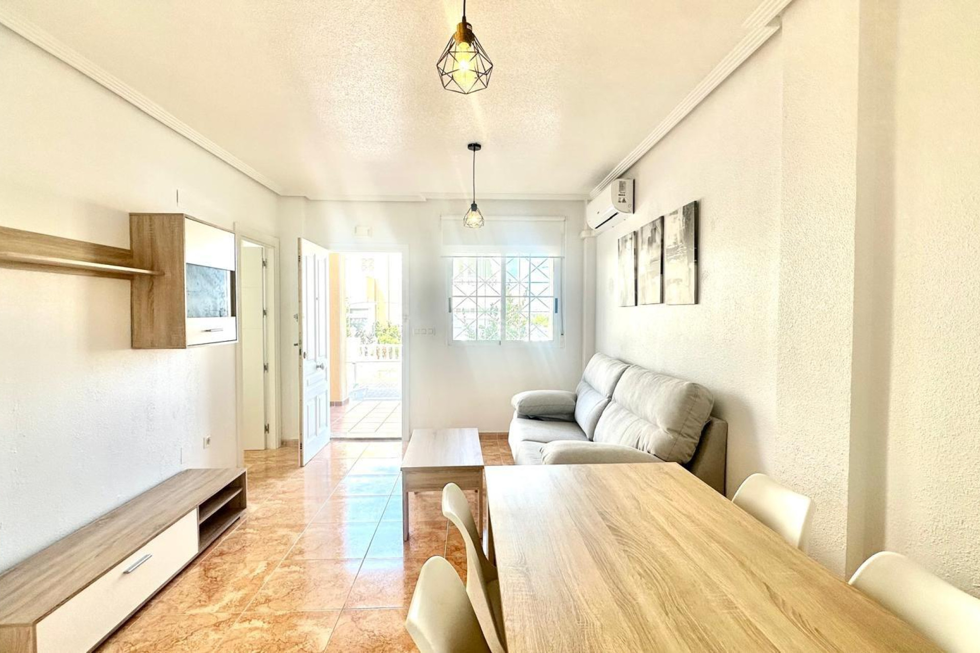 Odsprzedaż - Bungalow - Torrevieja - Playa de los Locos