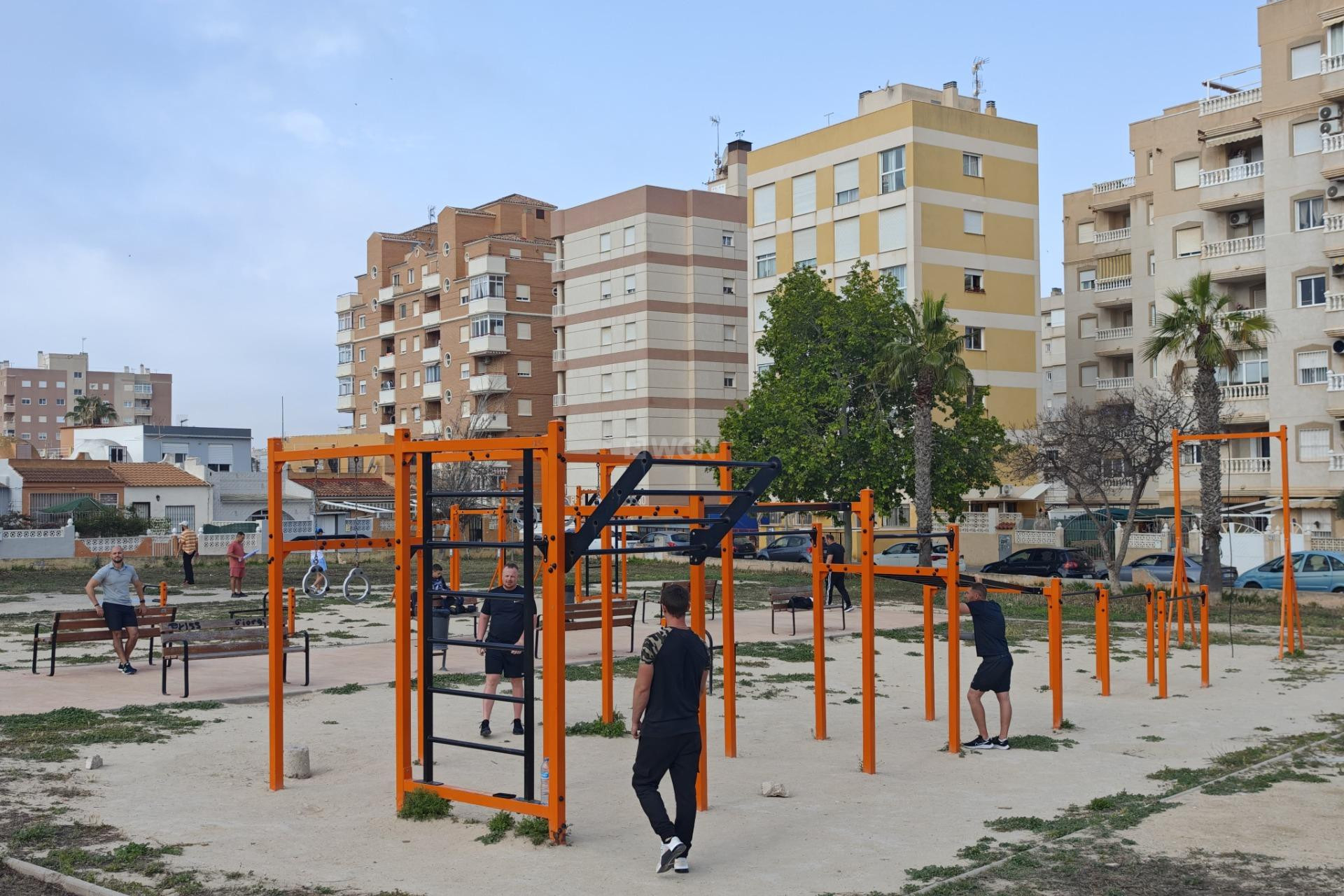 Odsprzedaż - Bungalow - Torrevieja - Playa del Cura