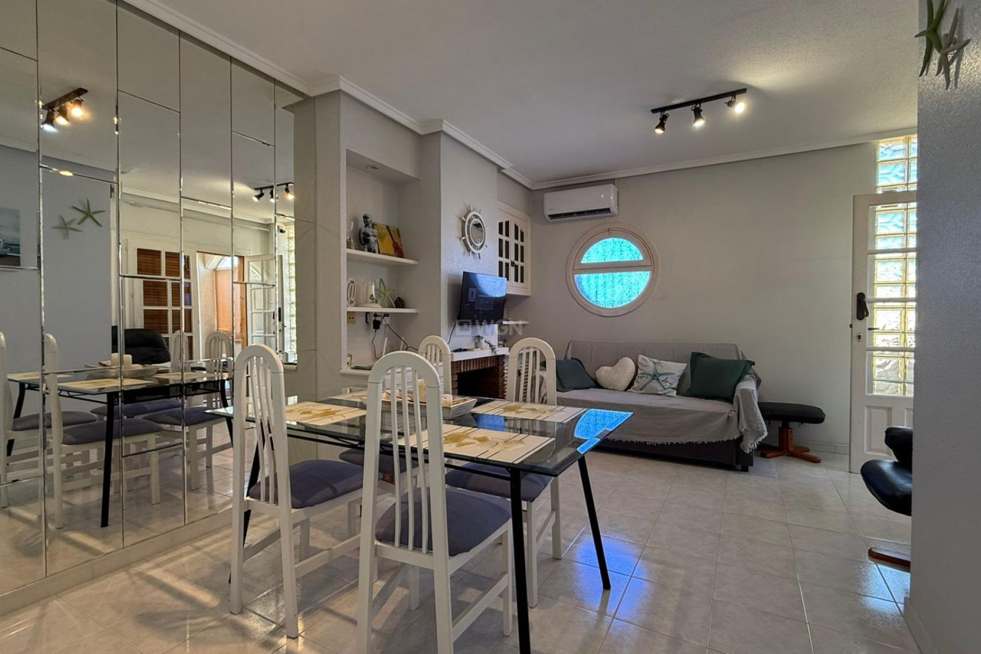 Odsprzedaż - Bungalow - Torrevieja - Punta Prima