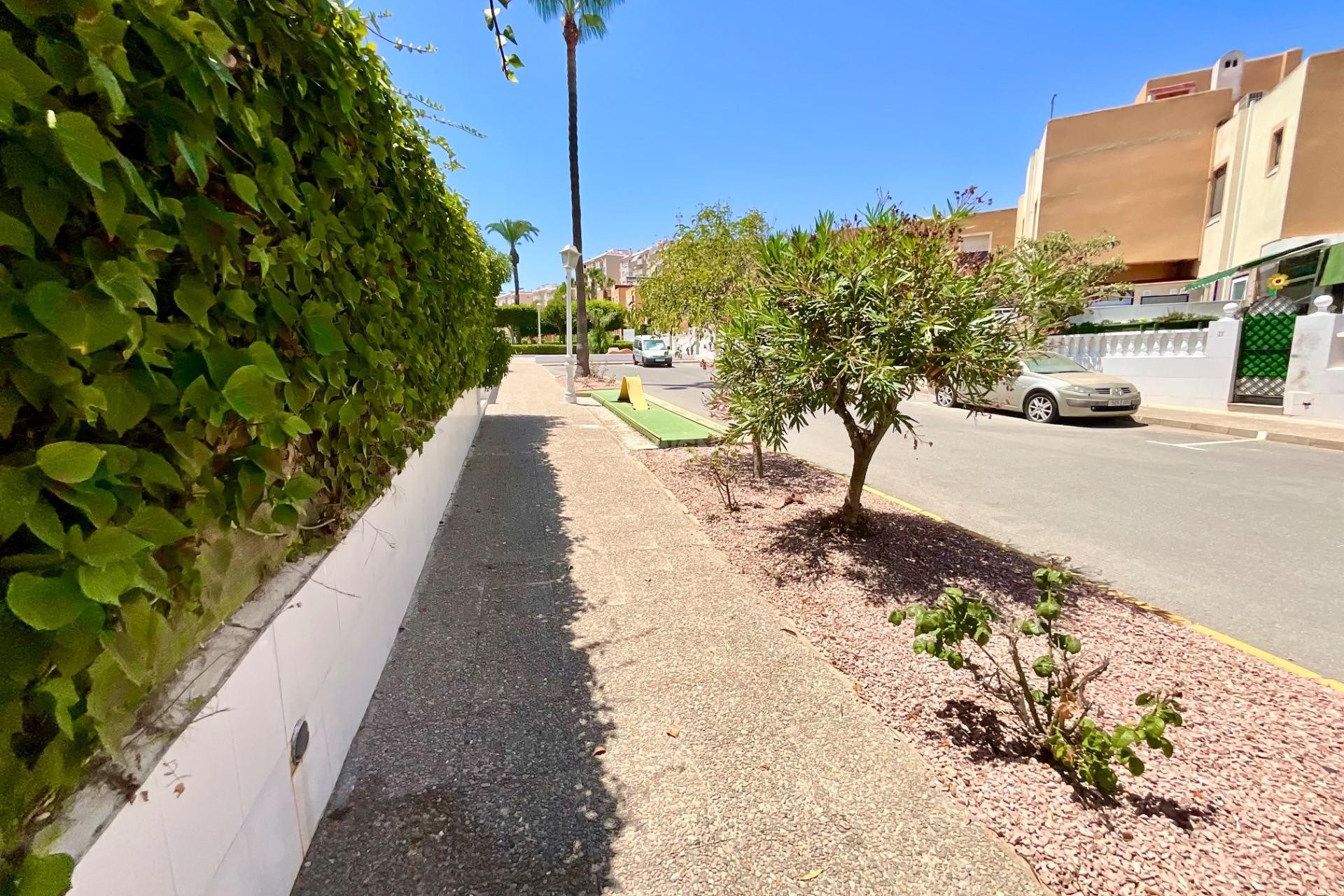 Odsprzedaż - Bungalow - Torrevieja - Torreblanca