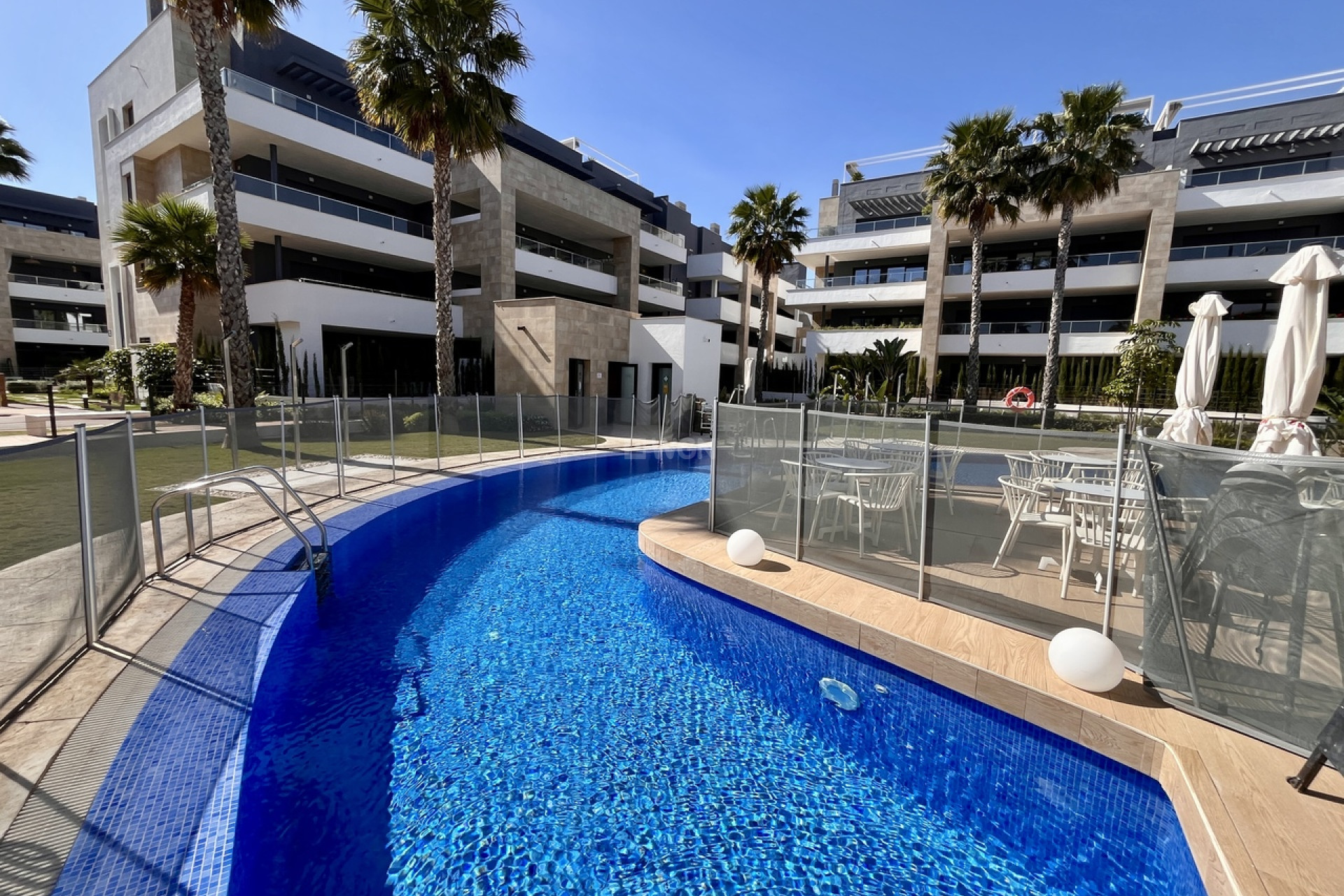 Odsprzedaż - Daszek - Playa Flamenca - Costa Blanca