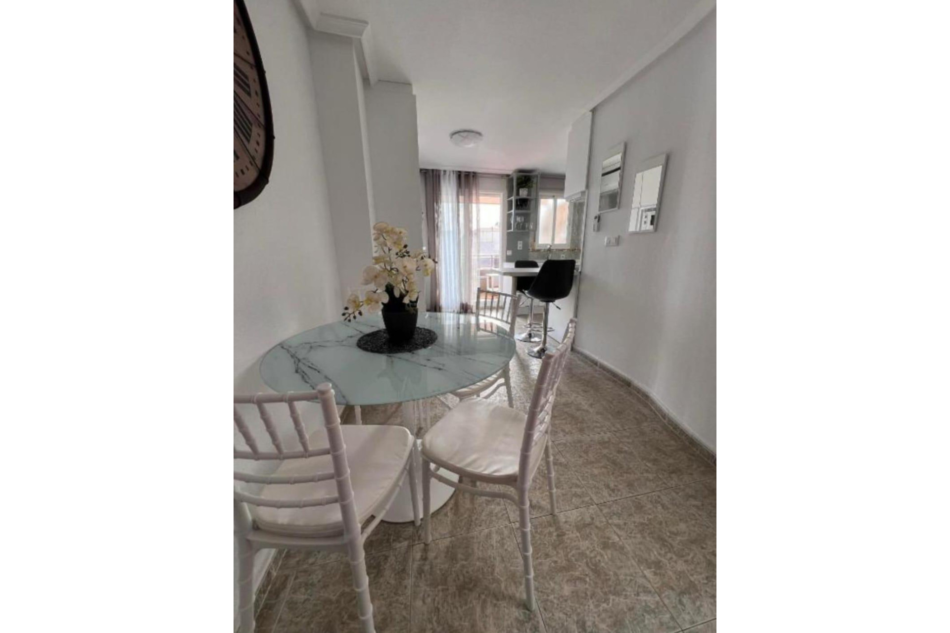 Odsprzedaż - Daszek - Torrevieja - Estacion De Autobuses