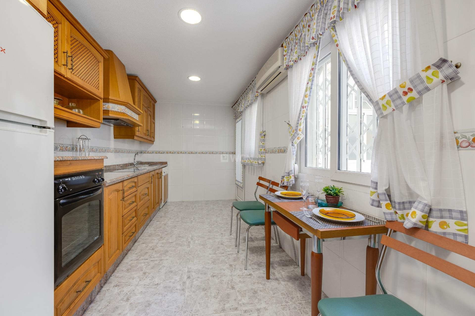 Odsprzedaż - Daszek - Torrevieja - Paseo Maritimo