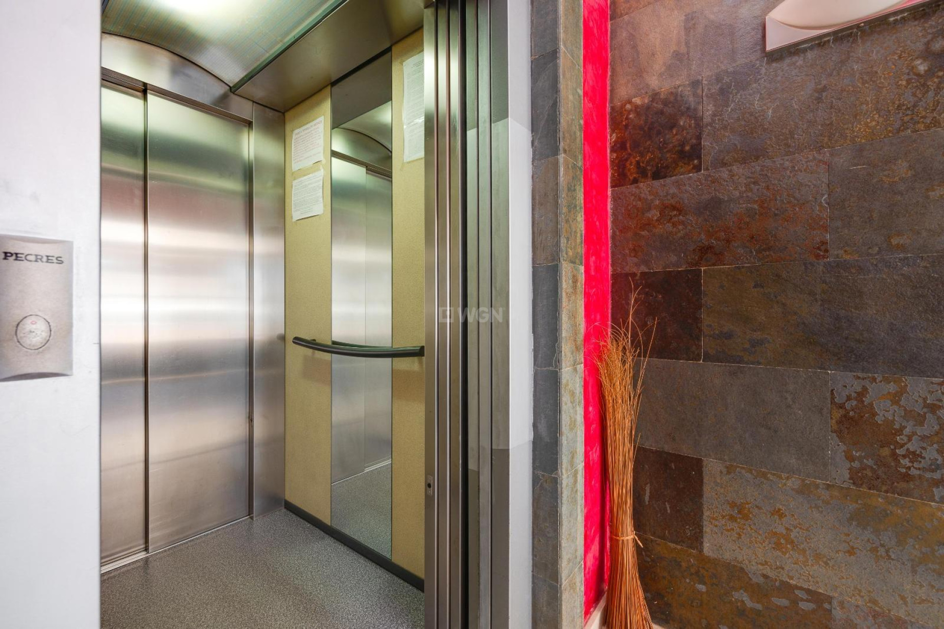 Odsprzedaż - Daszek - Torrevieja