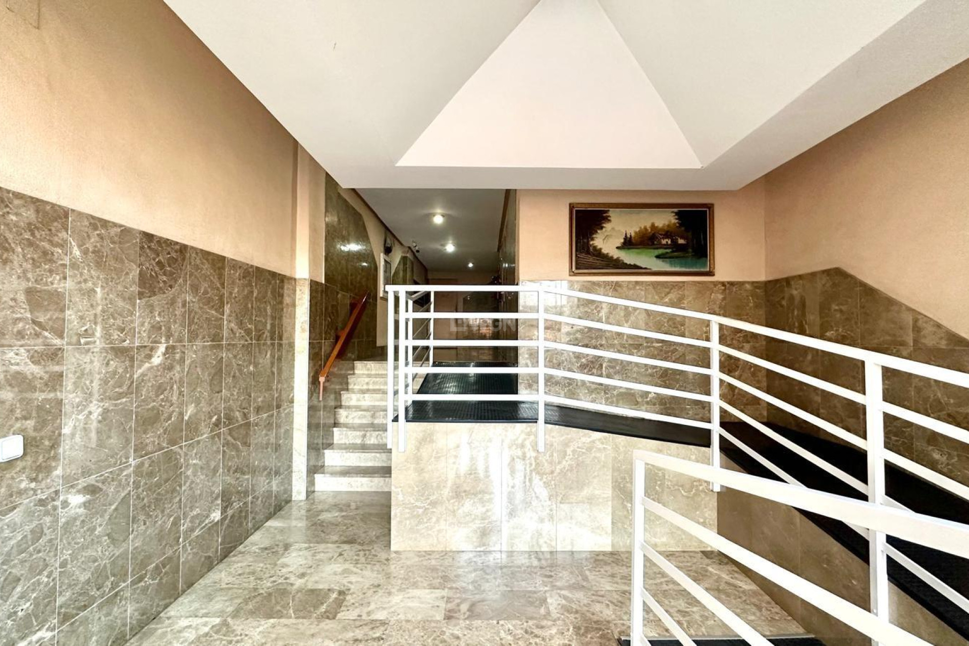 Odsprzedaż - Daszek - Torrevieja