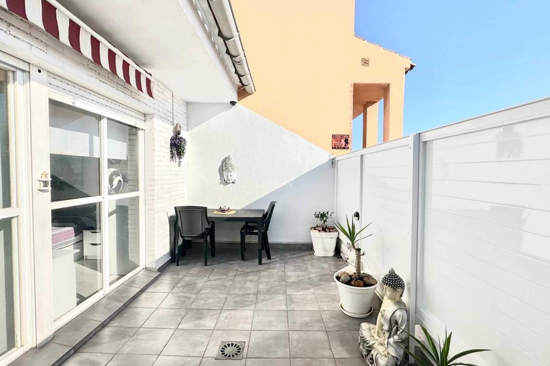 Odsprzedaż - Daszek - Torrevieja