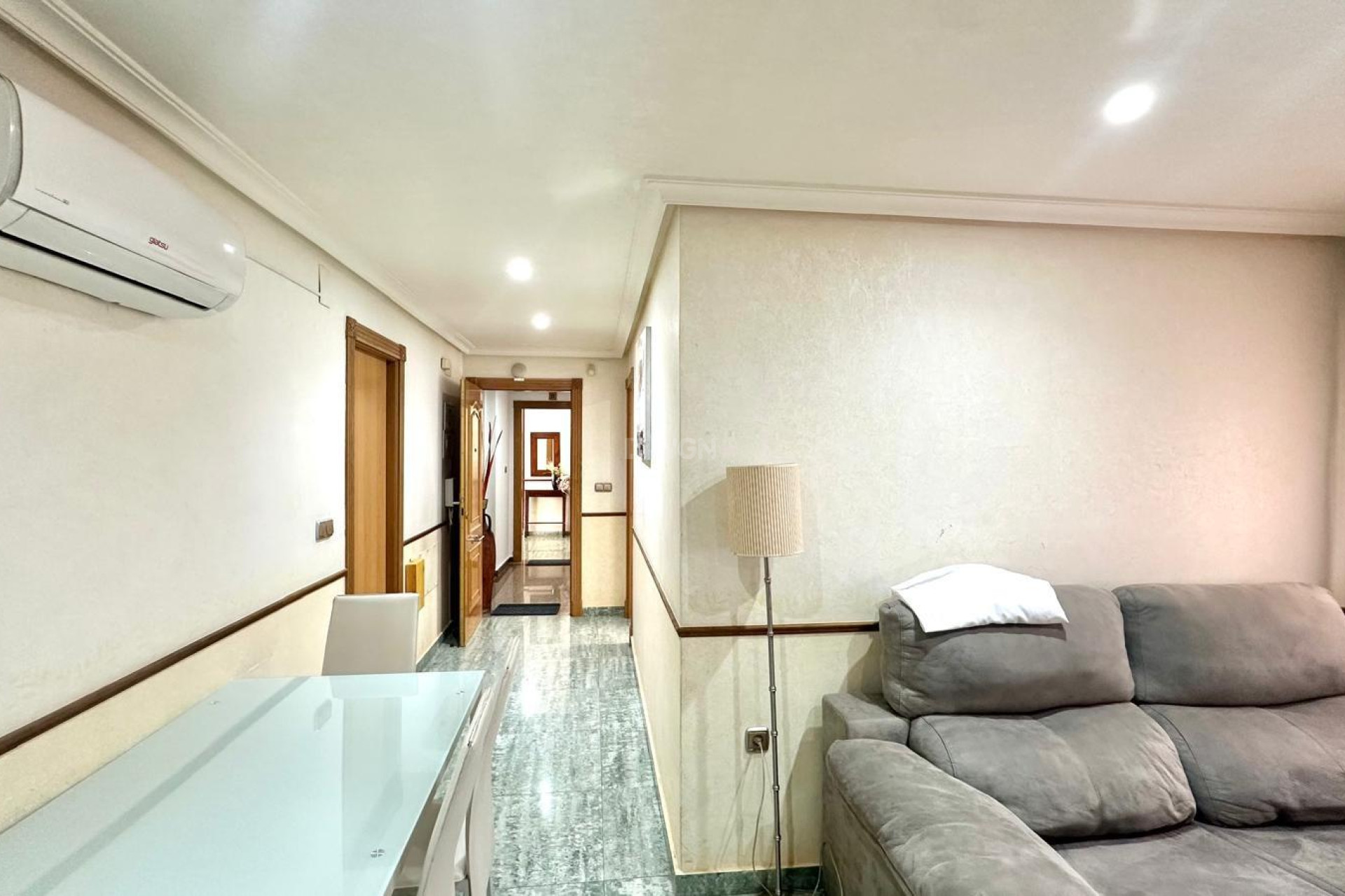 Odsprzedaż - Daszek - Torrevieja