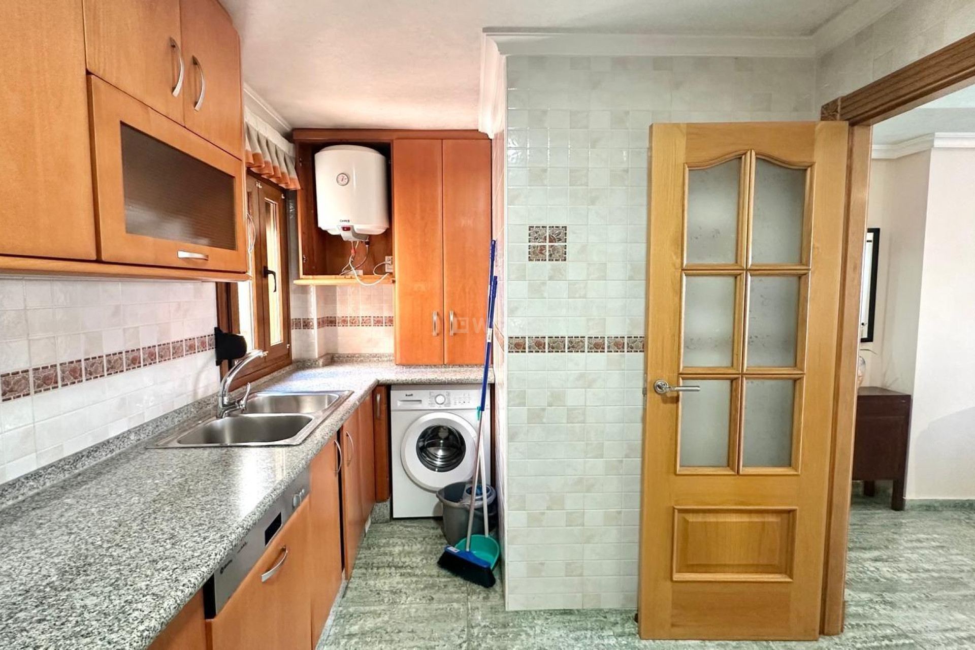 Odsprzedaż - Daszek - Torrevieja