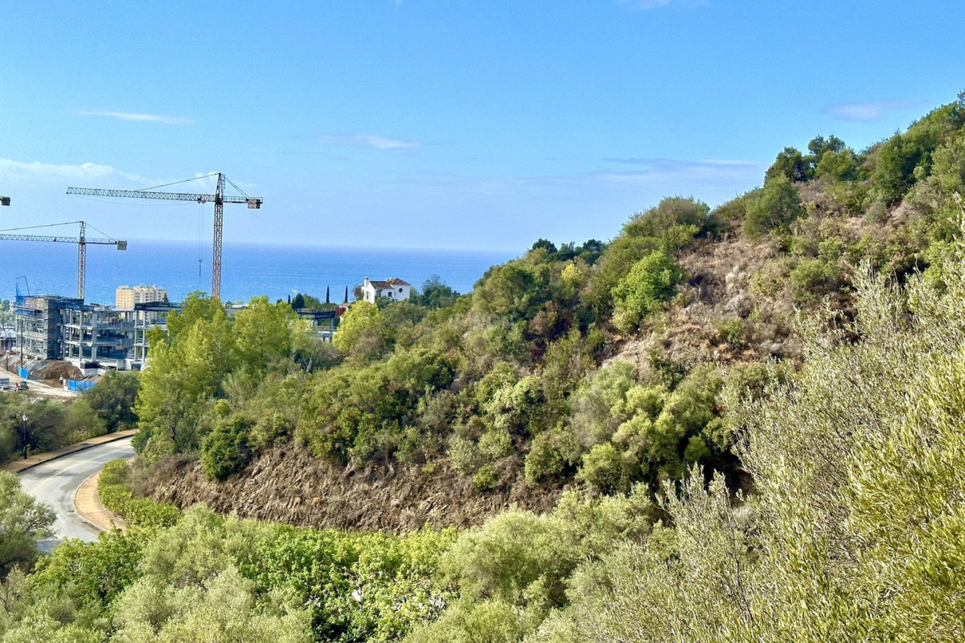 Odsprzedaż - Działka / Grunt - Altos de los Monteros - Inland