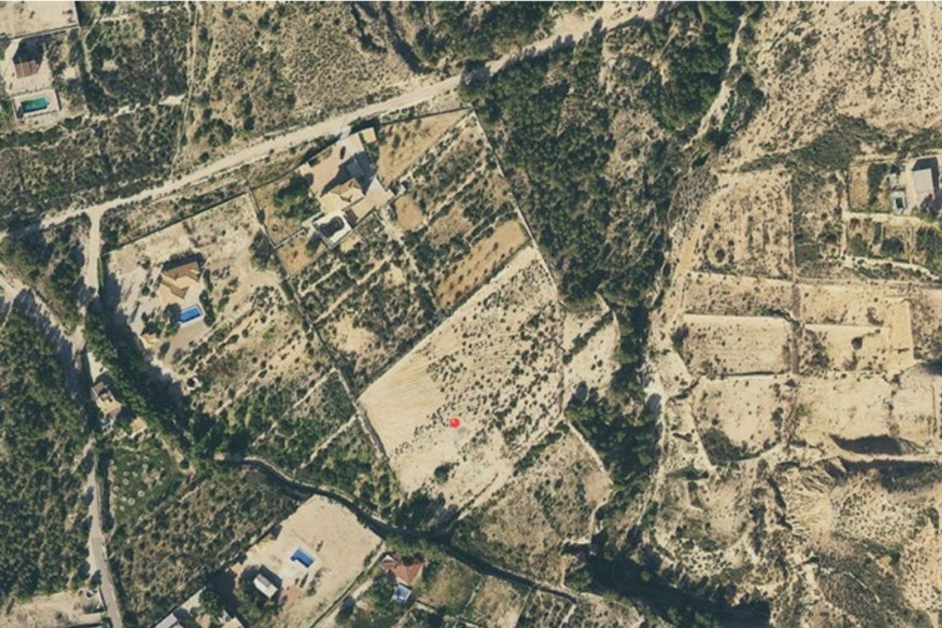 Odsprzedaż - Działka / Grunt - Crevillent - Inland