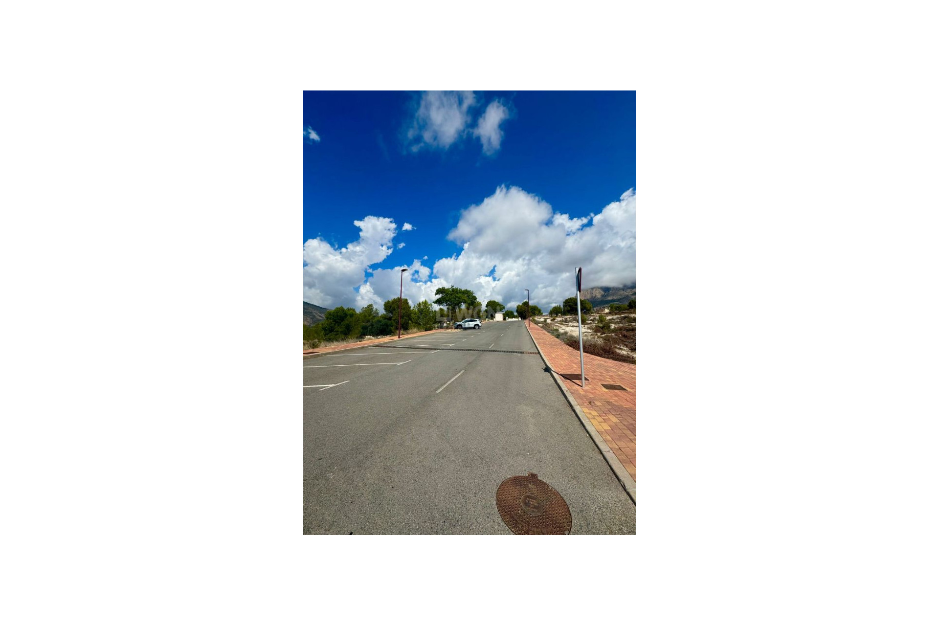 Odsprzedaż - Działka / Grunt - Finestrat - Costa Blanca