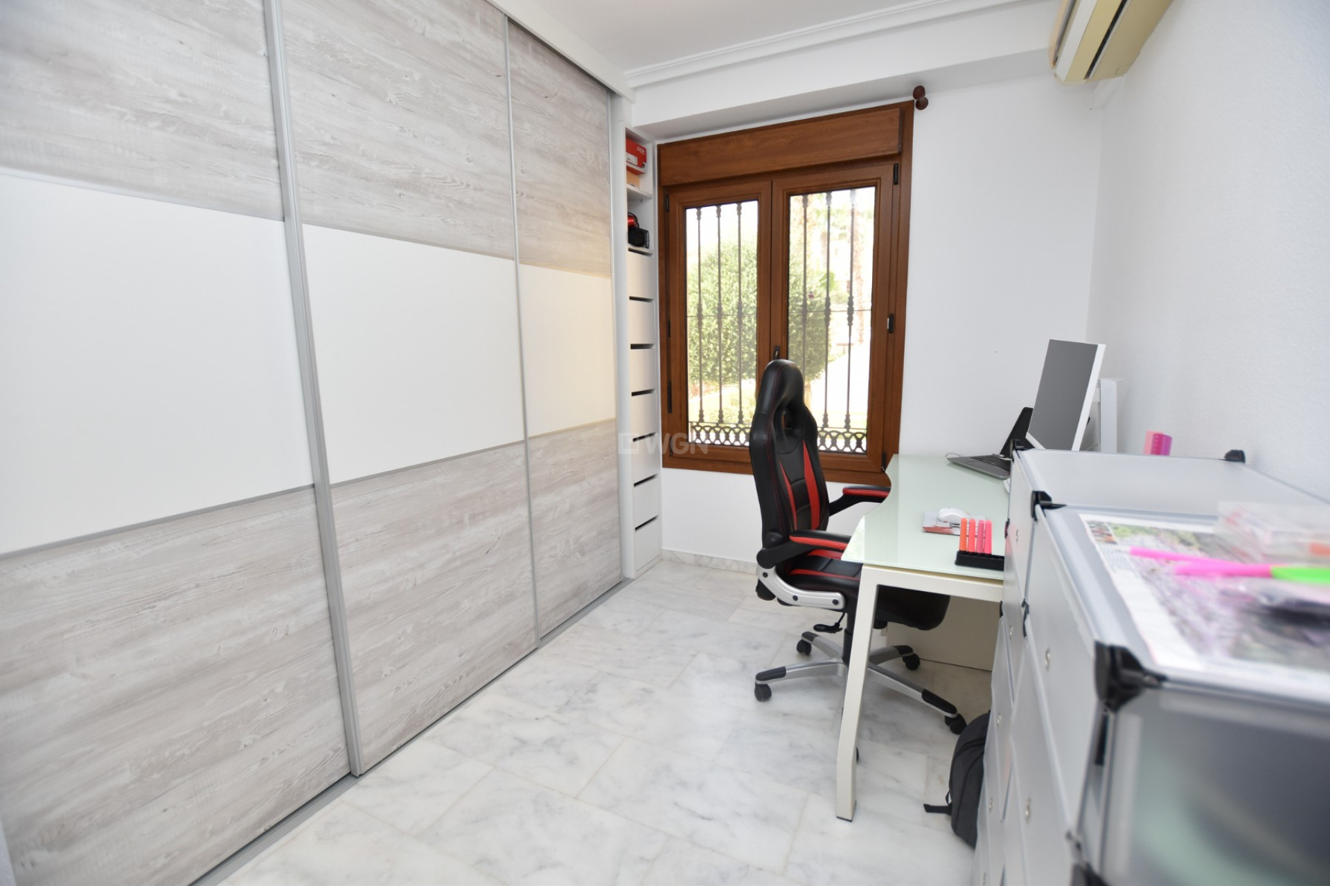 Odsprzedaż - Kamienica - Algorfa - Inland