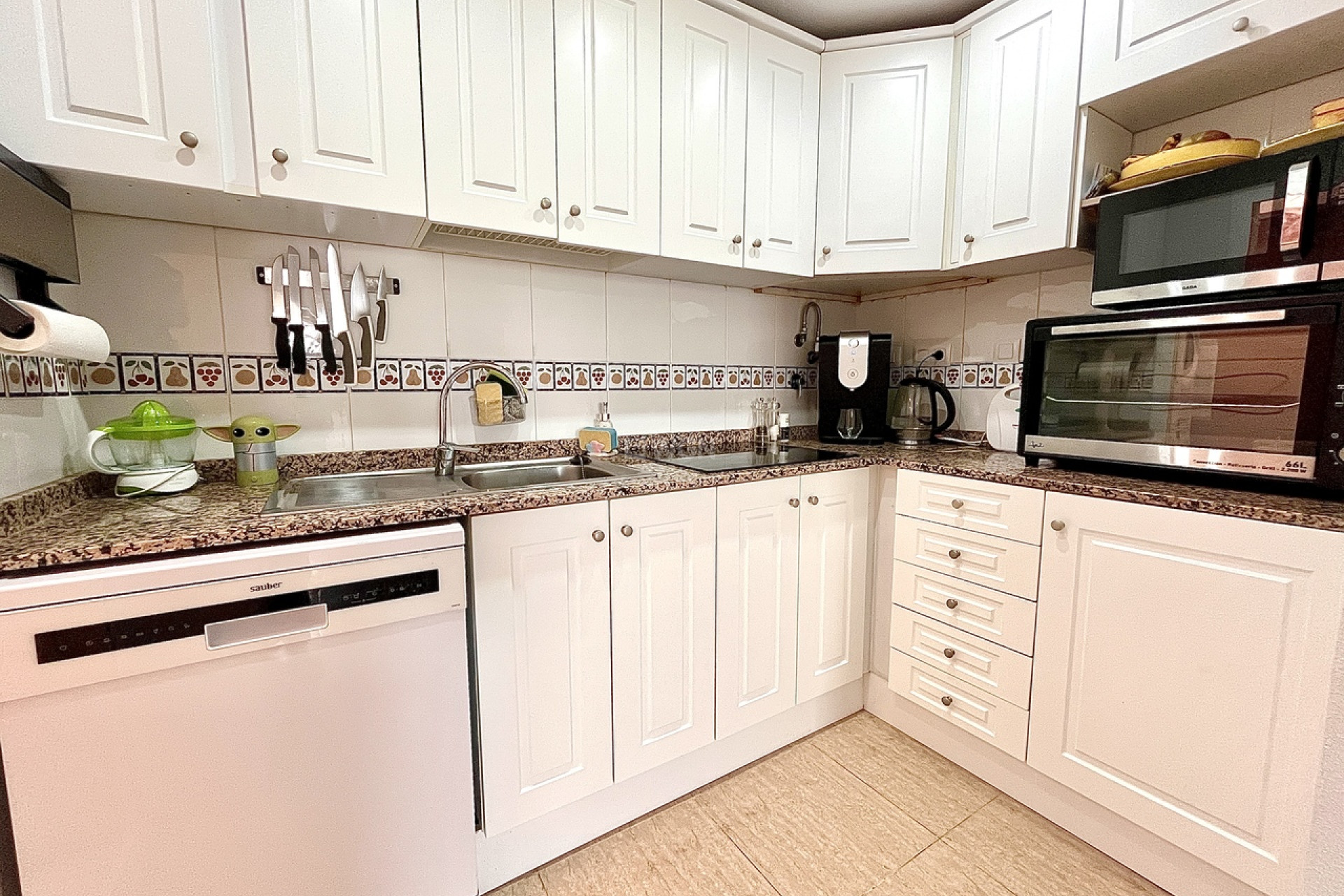 Odsprzedaż - Kamienica - Avileses - Inland