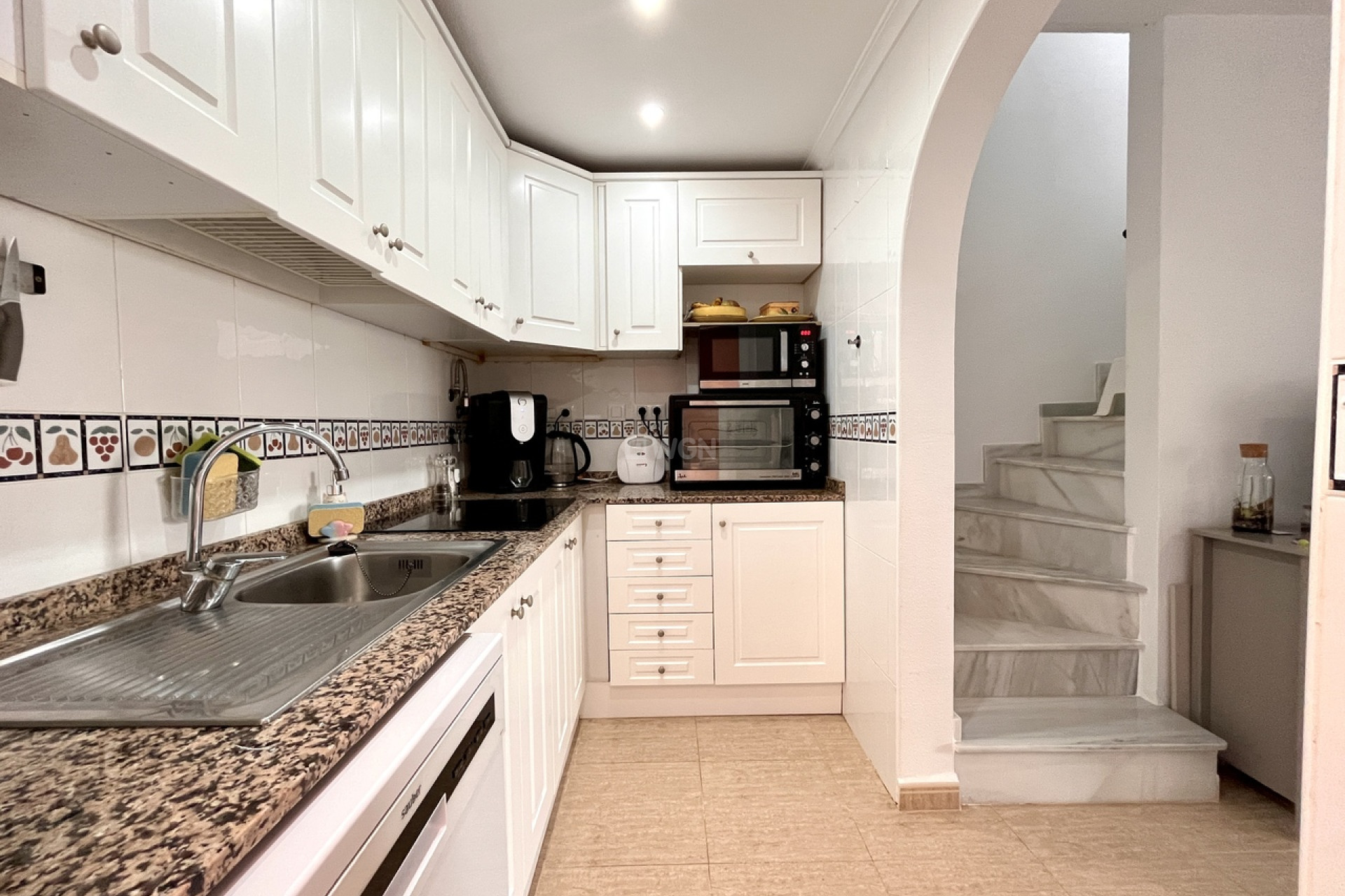 Odsprzedaż - Kamienica - Avileses - Inland