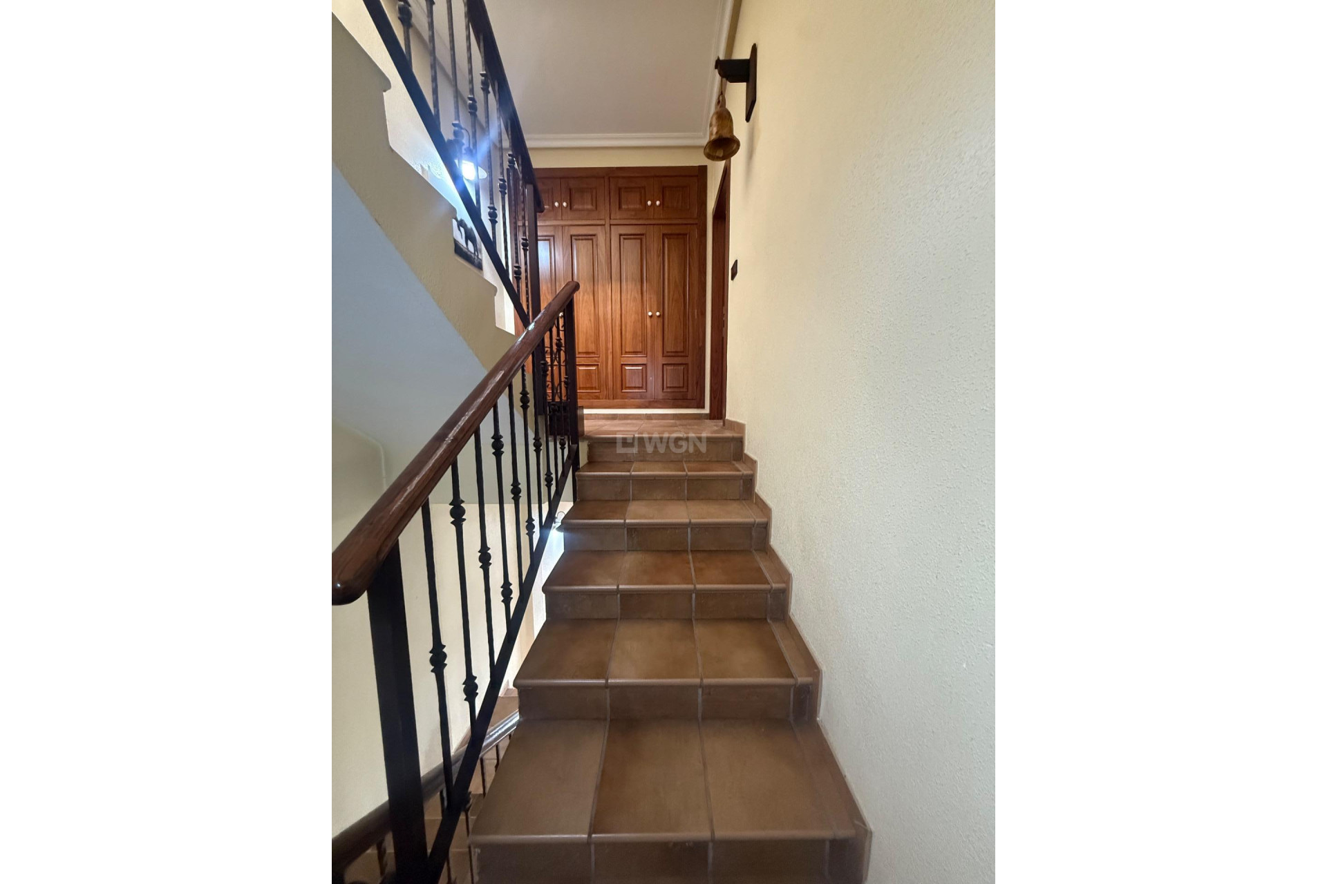 Odsprzedaż - Kamienica - Avileses