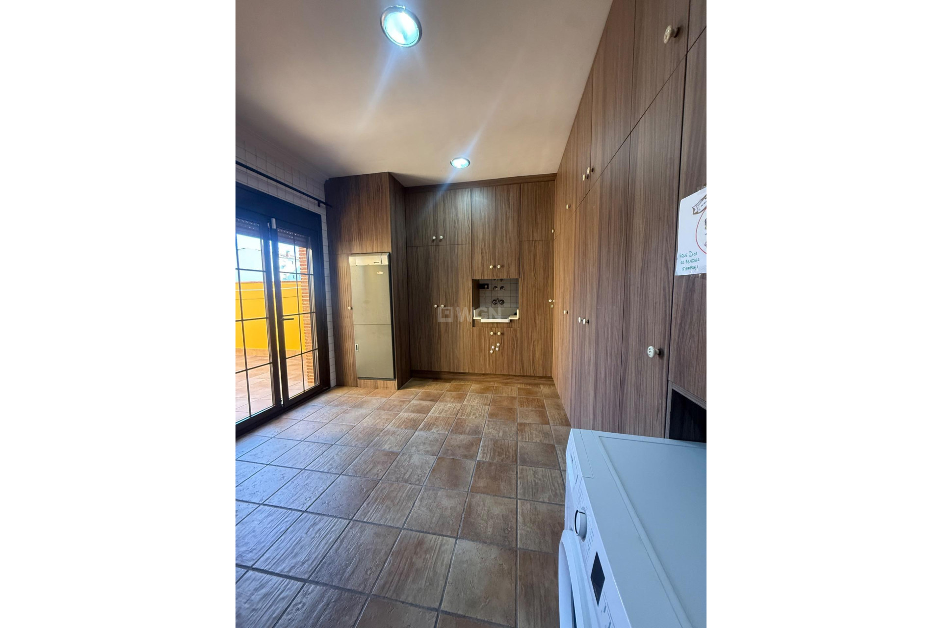 Odsprzedaż - Kamienica - Avileses