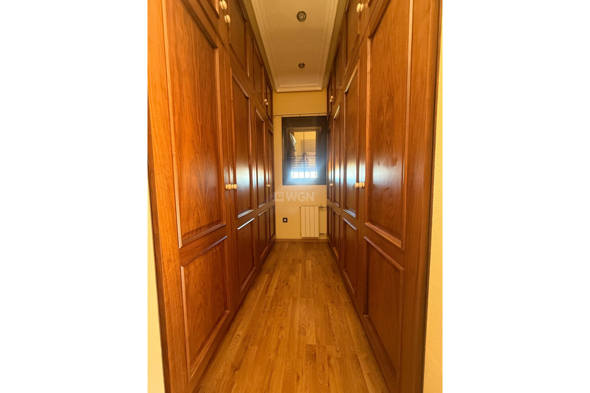 Odsprzedaż - Kamienica - Avileses