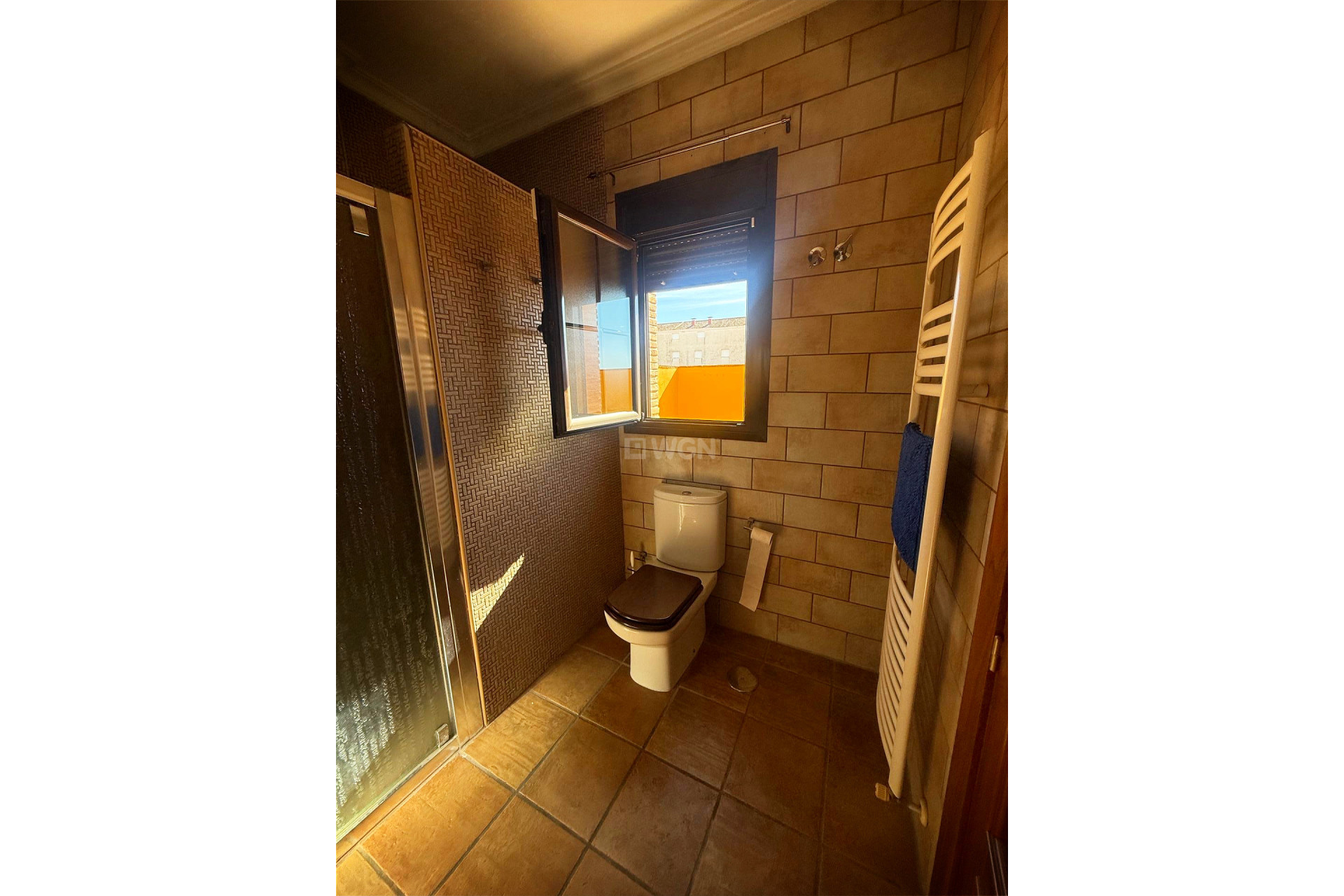 Odsprzedaż - Kamienica - Avileses