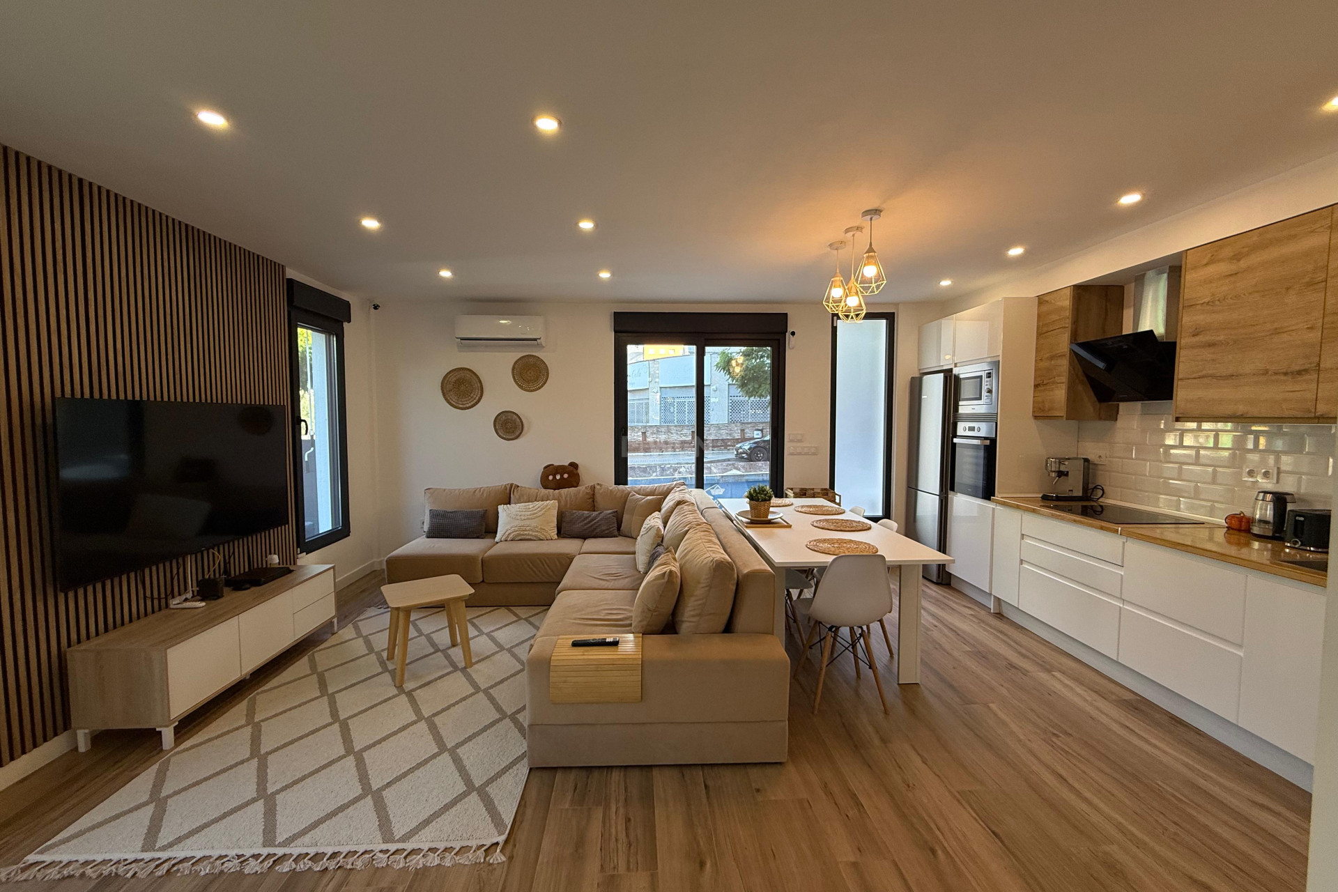 Odsprzedaż - Kamienica - Benidorm - Costa Blanca