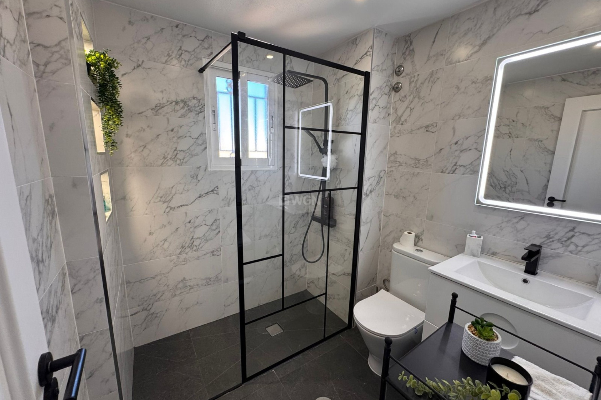 Odsprzedaż - Kamienica - Campoamor - Costa Blanca