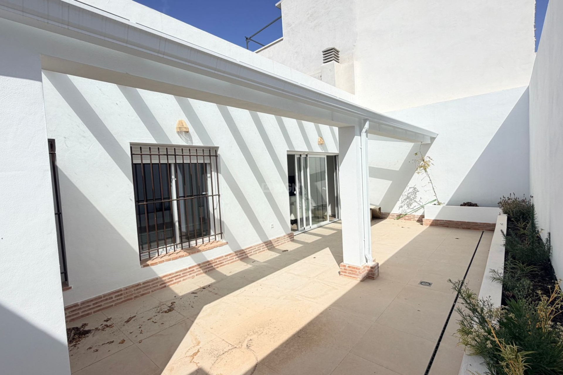 Odsprzedaż - Kamienica - Catral - Costa Blanca