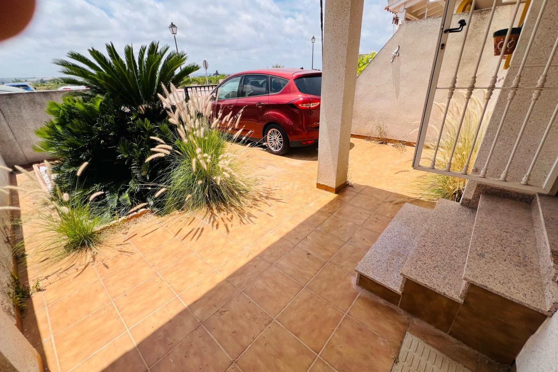 Odsprzedaż - Kamienica - Daya Nueva - Costa Blanca