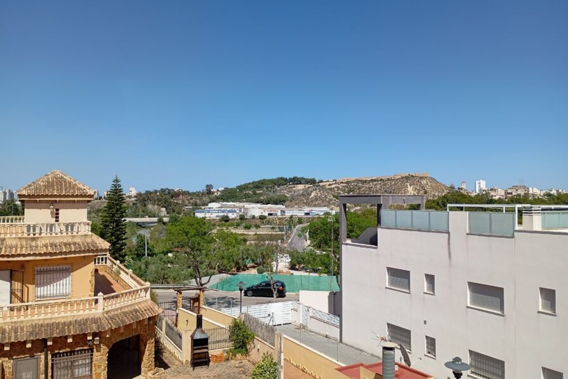 Odsprzedaż - Kamienica - Guardamar del Segura - Costa Blanca