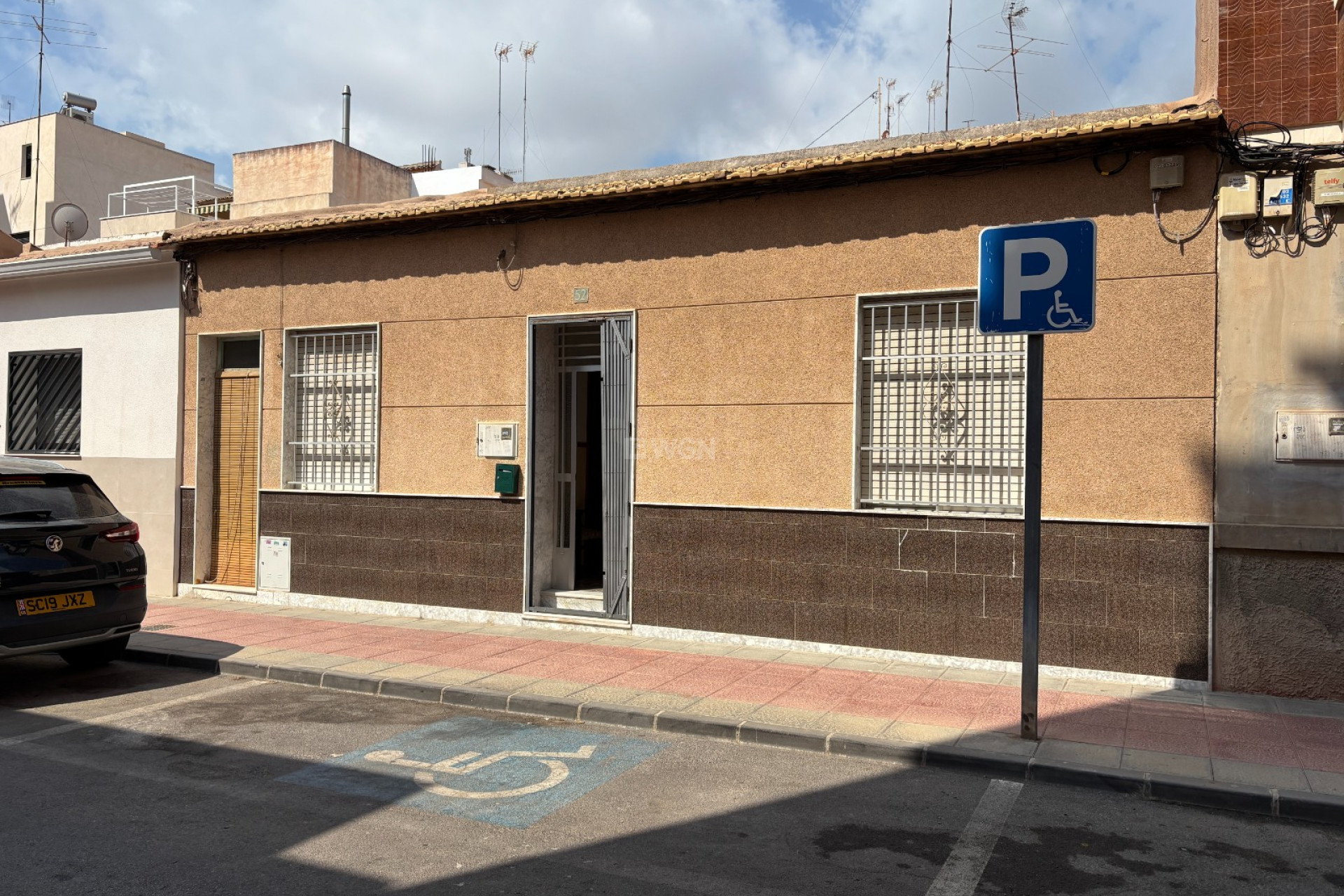 Odsprzedaż - Kamienica - Guardamar del Segura - Costa Blanca