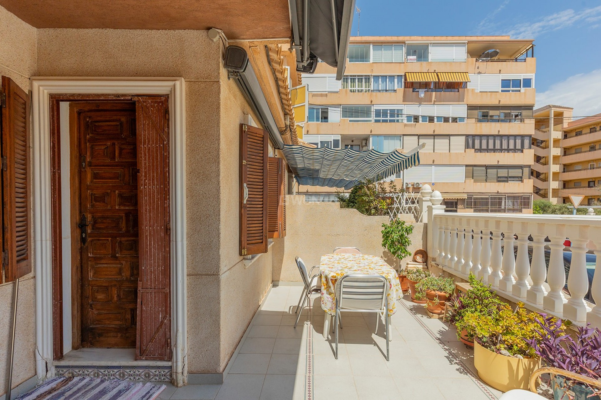 Odsprzedaż - Kamienica - La Mata - Costa Blanca