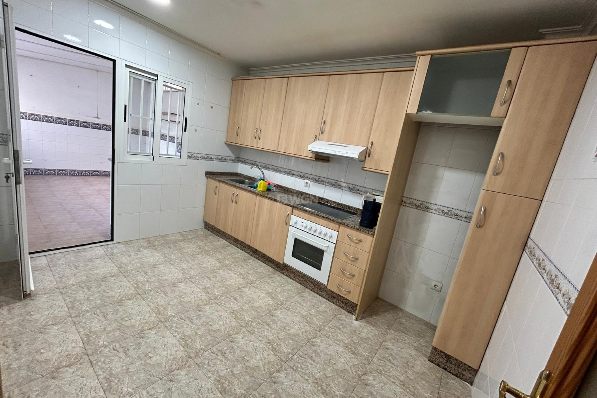 Odsprzedaż - Kamienica - Los Alcázares