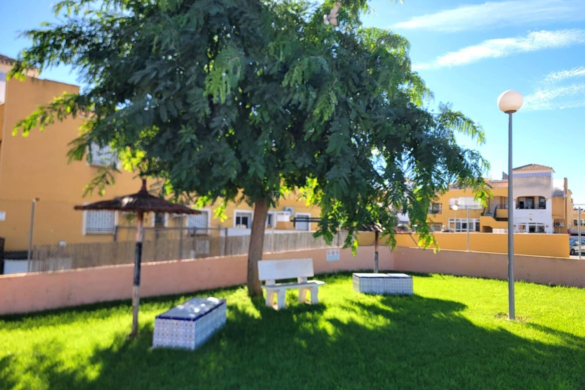 Odsprzedaż - Kamienica - Los Montesinos - Los Montesinos - Urb. La Herrada