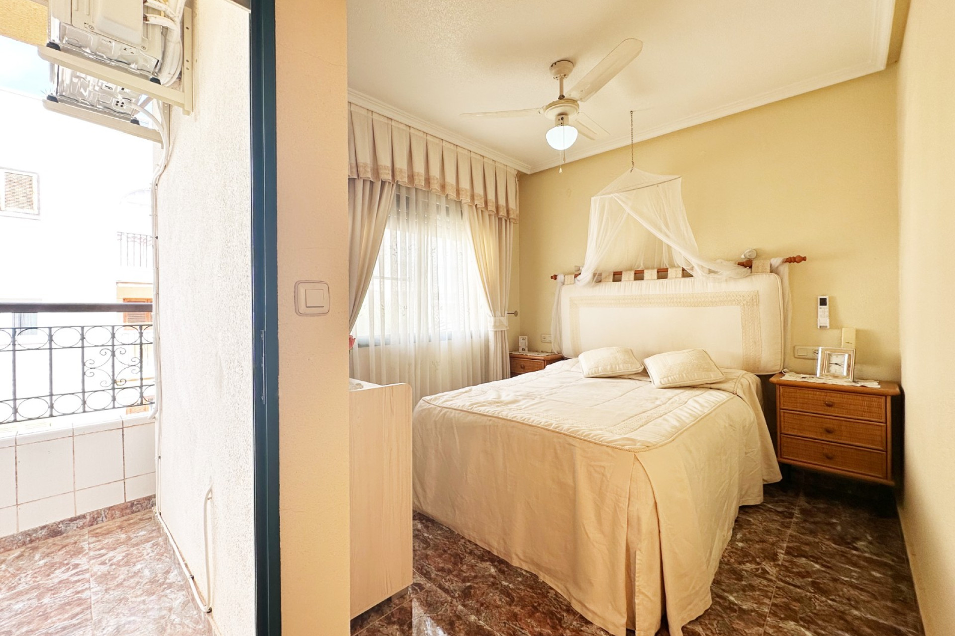 Odsprzedaż - Kamienica - Orihuela Costa - Costa Blanca