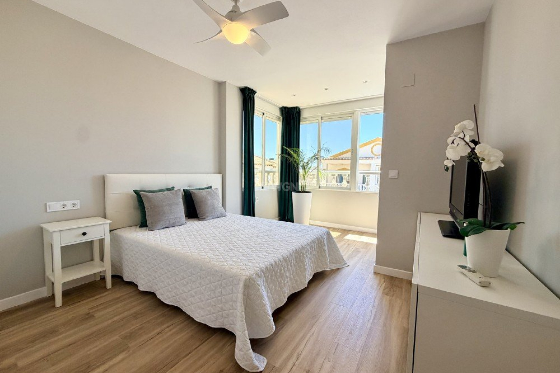 Odsprzedaż - Kamienica - Orihuela Costa - Costa Blanca