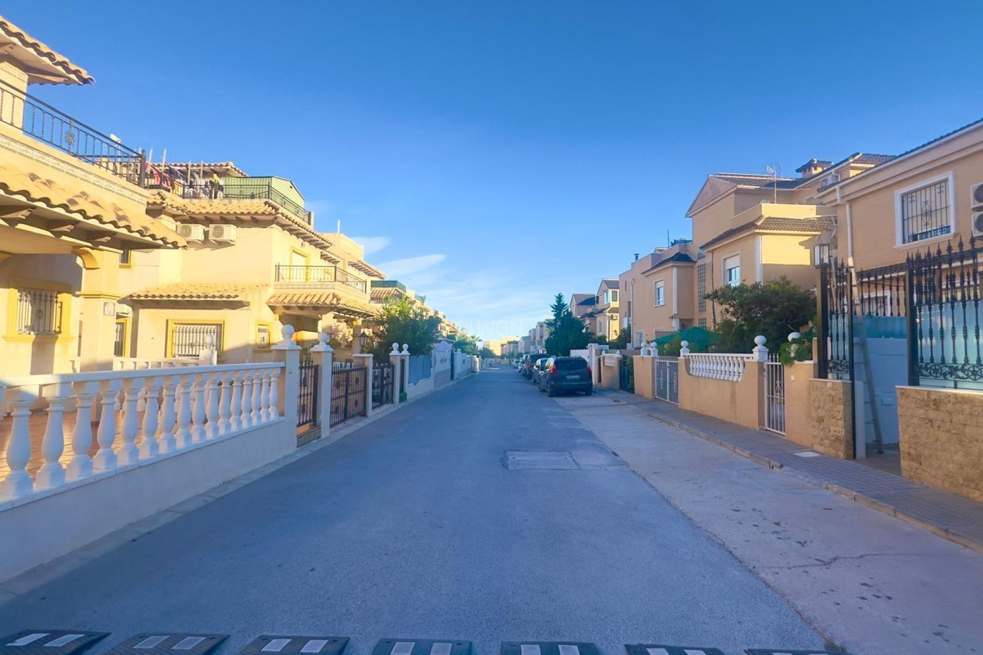 Odsprzedaż - Kamienica - Orihuela Costa - La Zenia