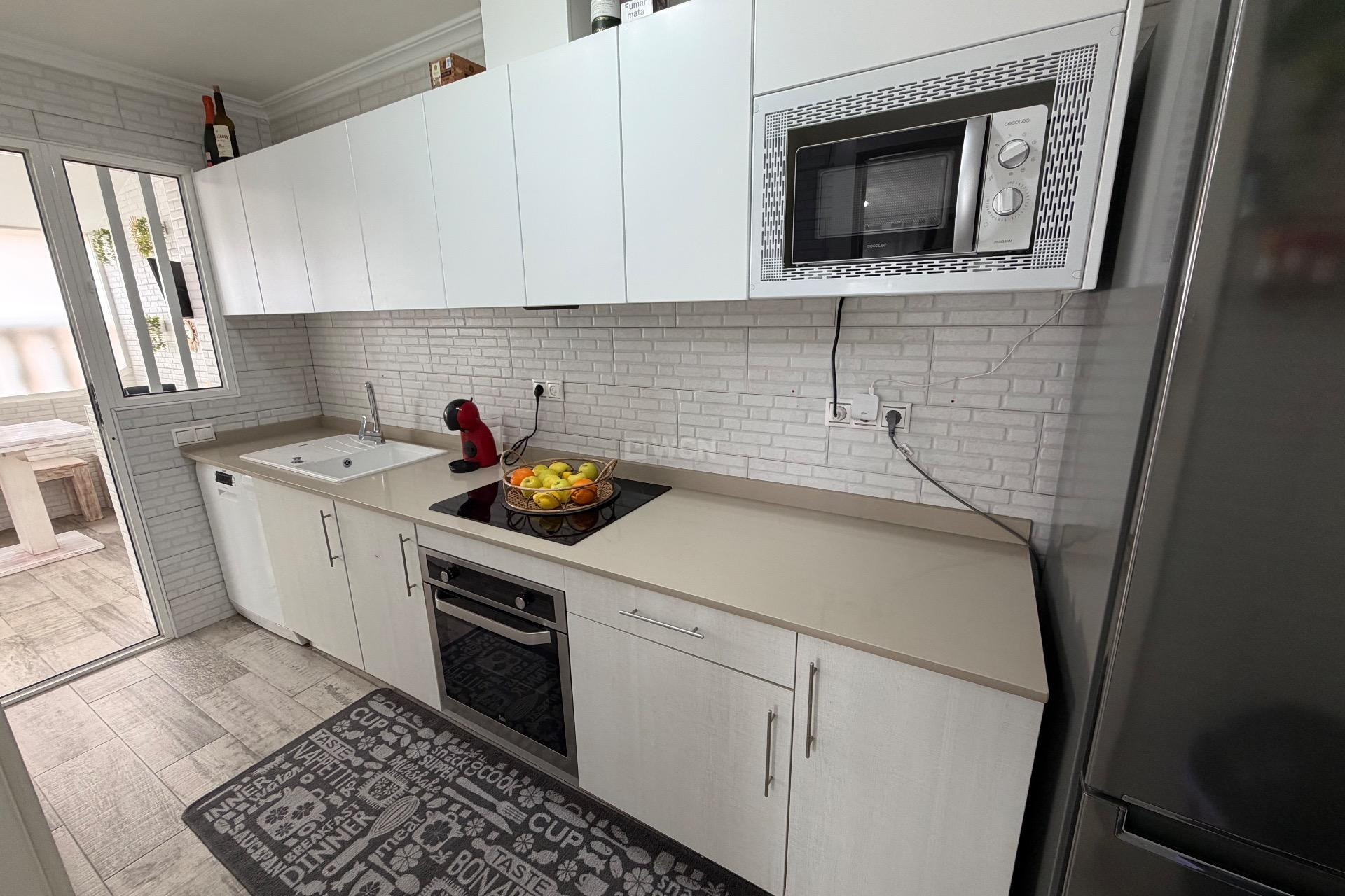 Odsprzedaż - Kamienica - Orihuela Costa - La Zenia