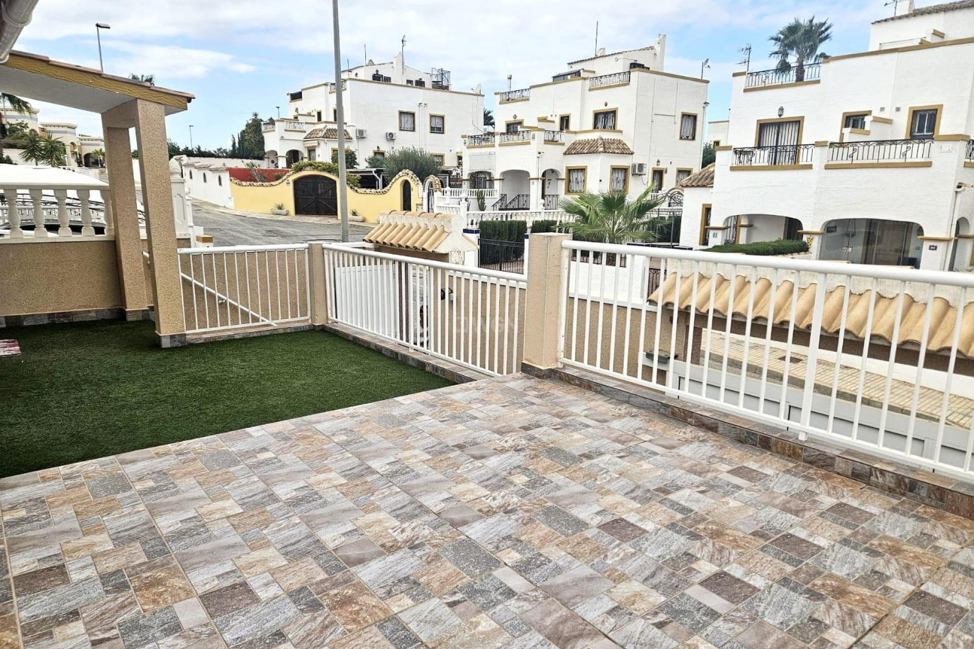 Odsprzedaż - Kamienica - Orihuela Costa - Los Altos