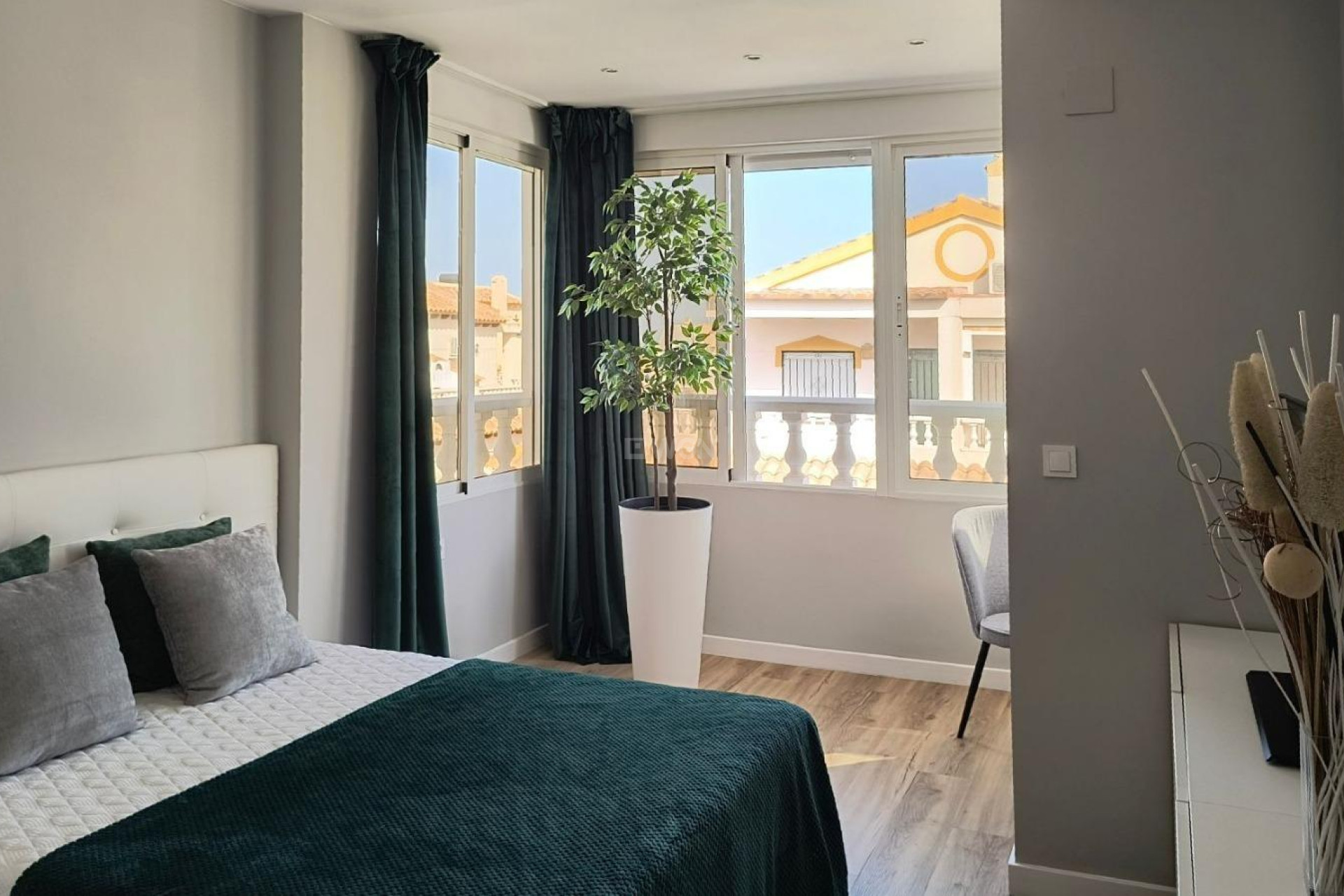 Odsprzedaż - Kamienica - Orihuela Costa - Los Balcones