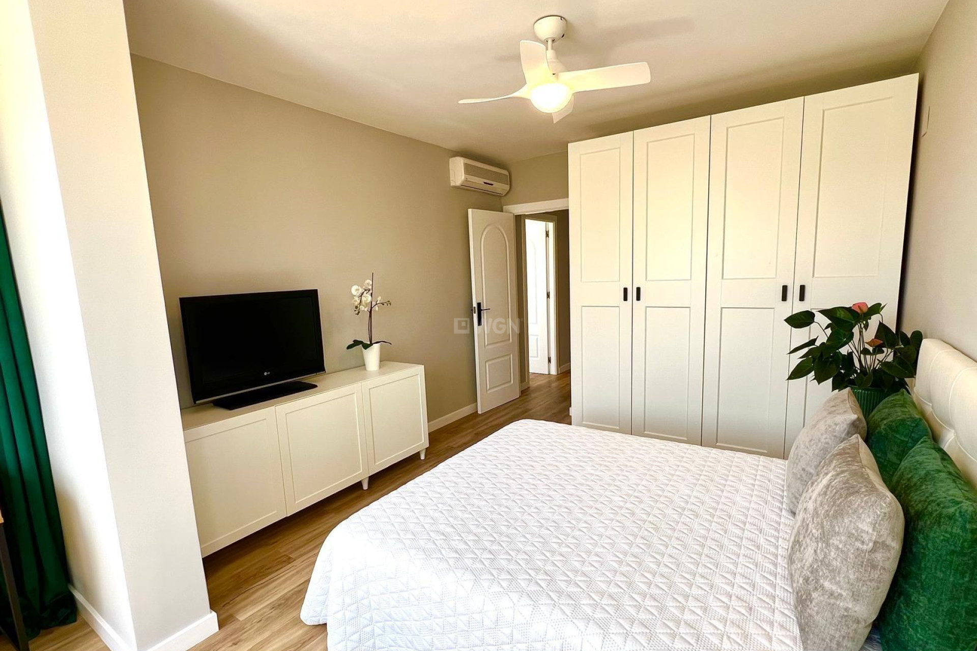 Odsprzedaż - Kamienica - Orihuela - Urbanización Perla Del Mar