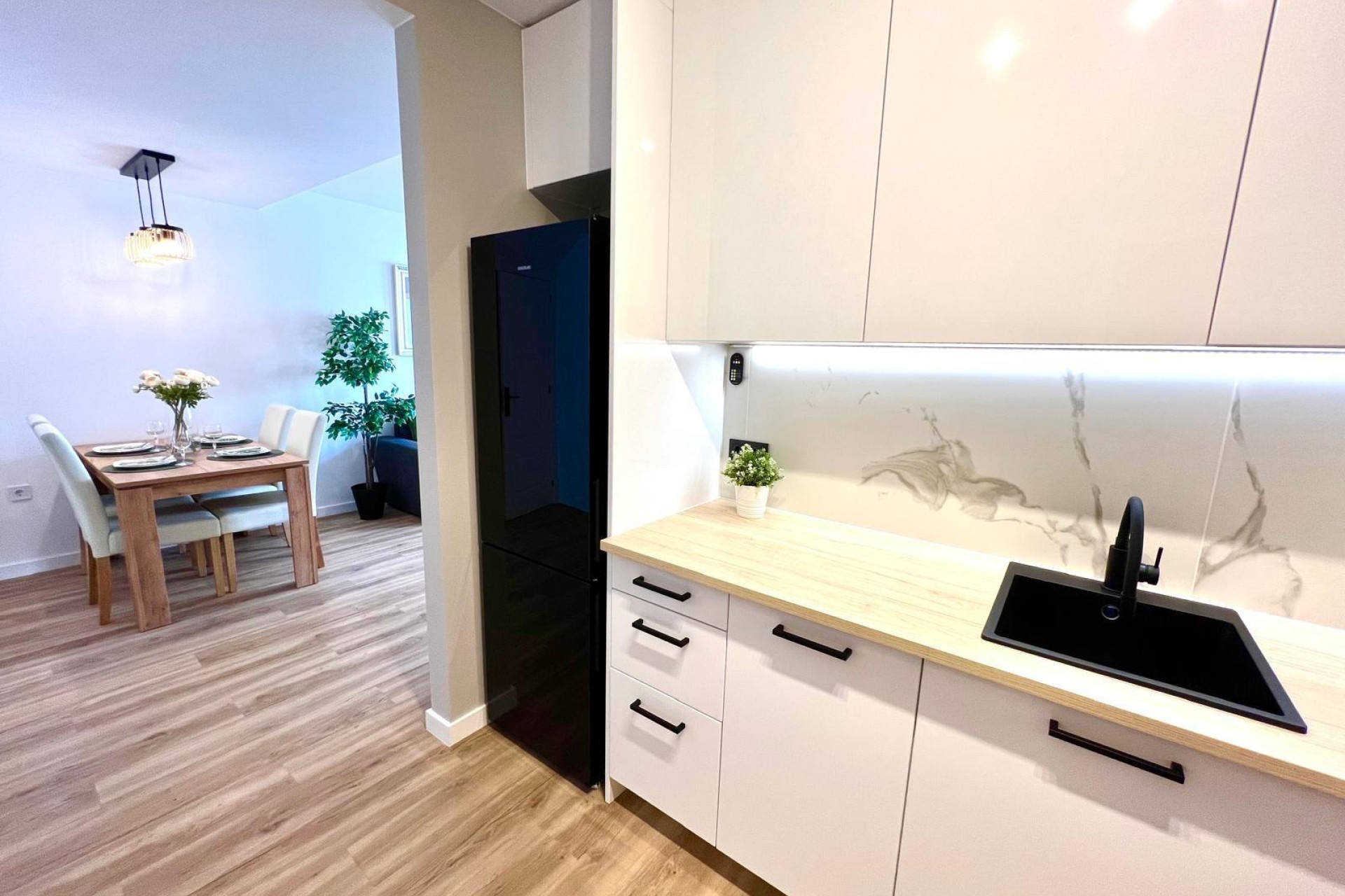 Odsprzedaż - Kamienica - Orihuela - Urbanización Perla Del Mar