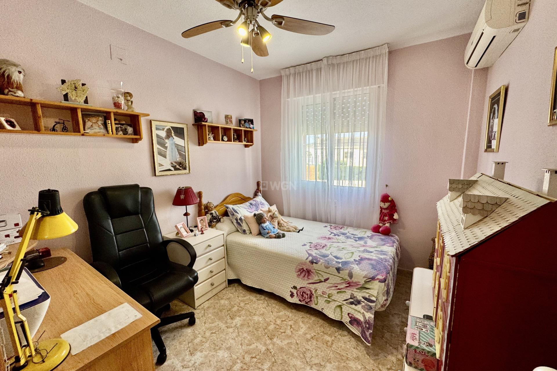 Odsprzedaż - Kamienica - Orihuela - Urbanización Perla Del Mar