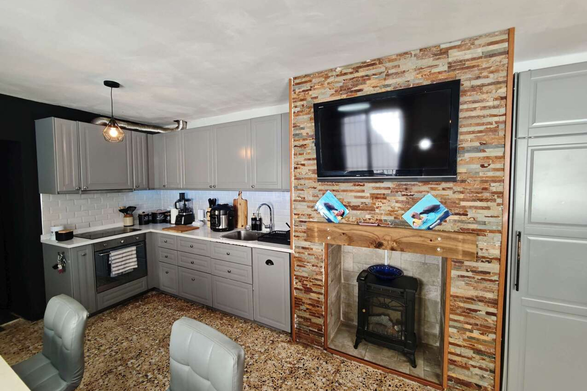 Odsprzedaż - Kamienica - Pinoso - Inland